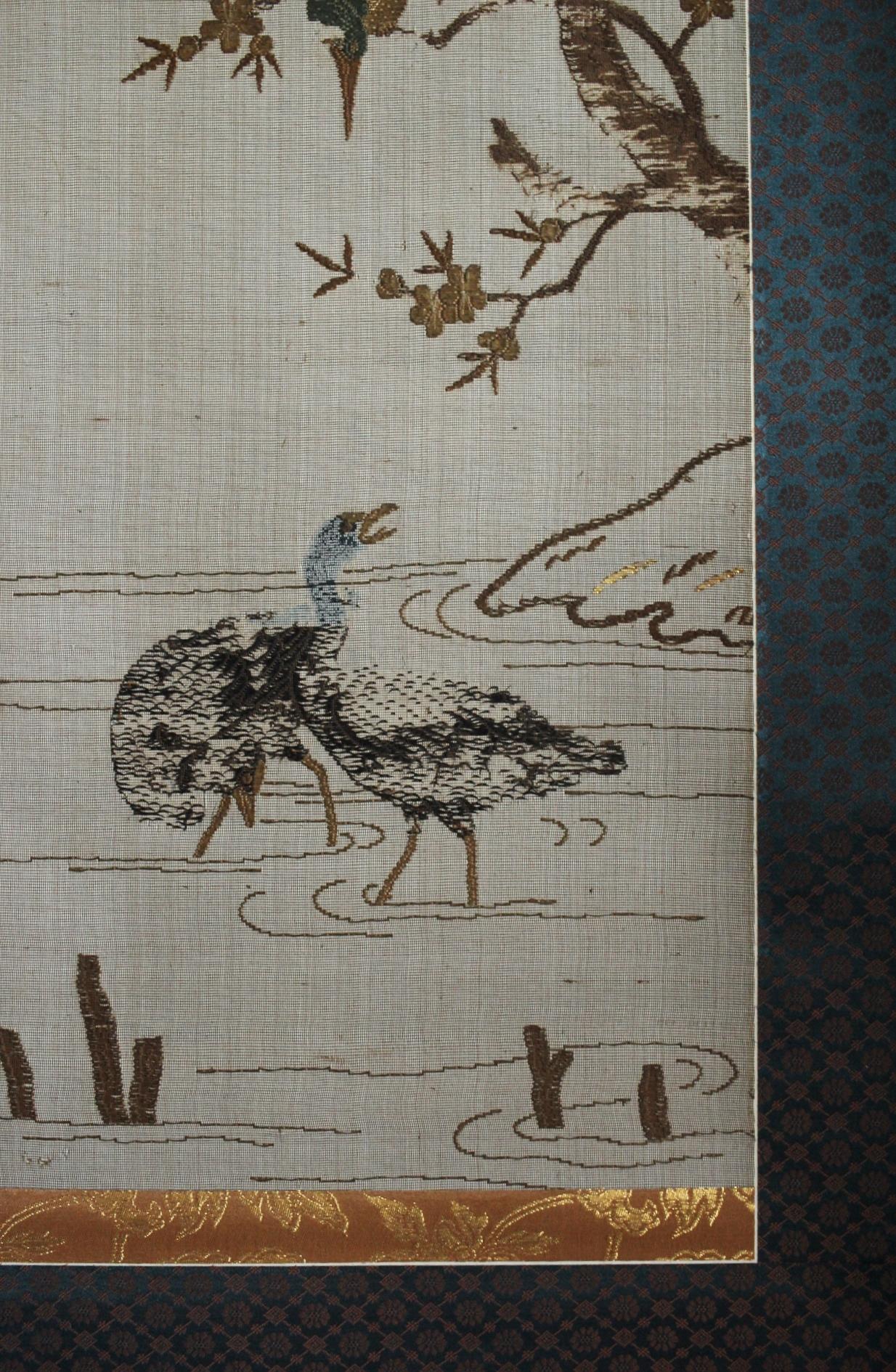 Japanese Antiques Takeya-machi embroidery, bird picture, hanging scroll For Sale 4