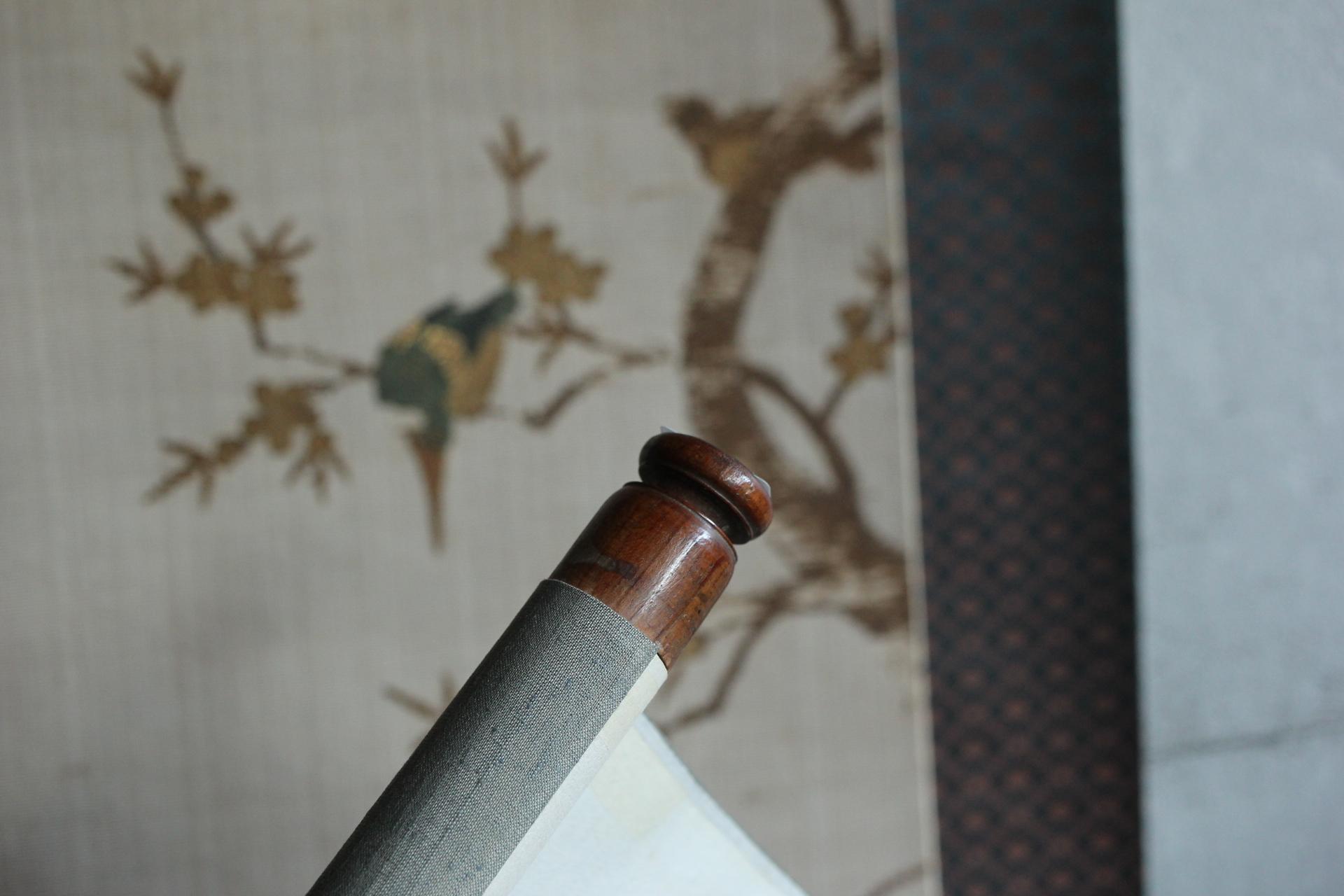 Japanese Antiques Takeya-machi embroidery, bird picture, hanging scroll For Sale 9