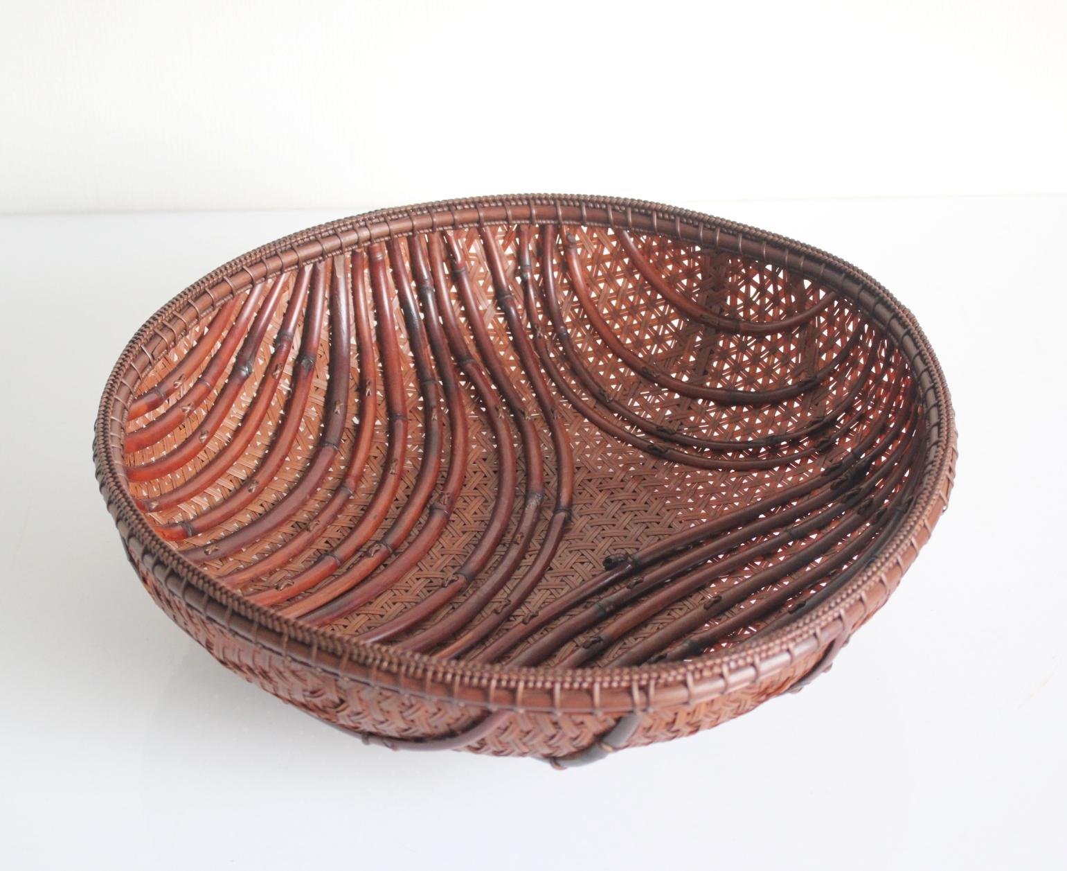 Japanese Antiques Tanaka Kosai Striped Flower Basket Bamboo Basket For Sale 1