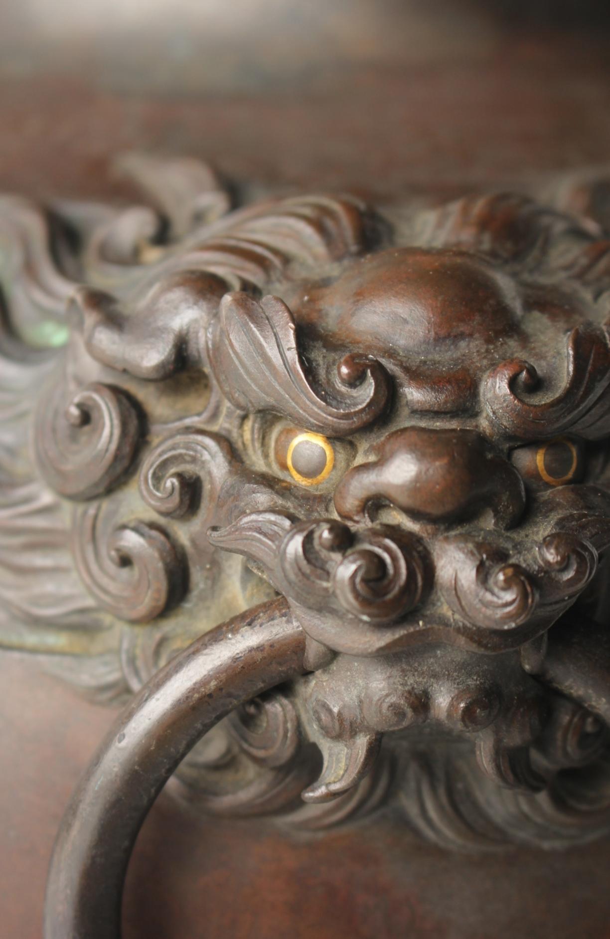 Japanese Antiques Tokyo copperware Takahashi Ryoun lion, peony motif big vase For Sale 7