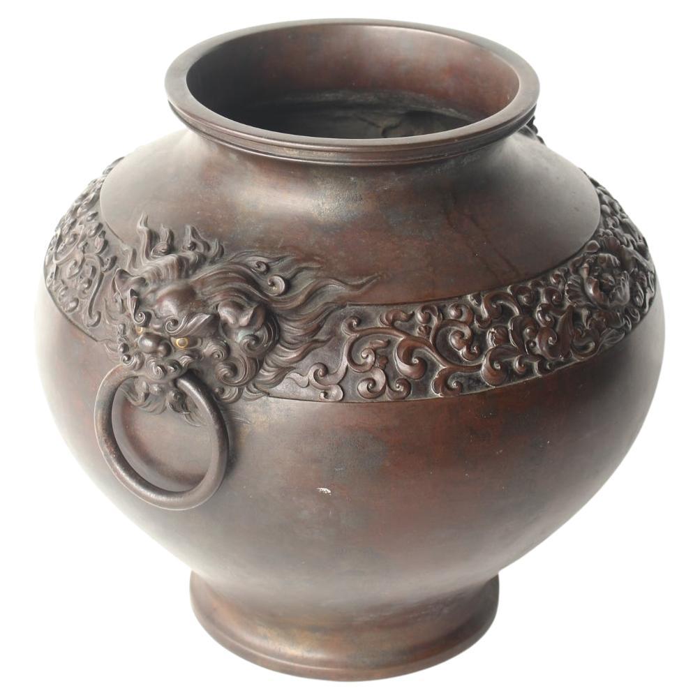 Japanese Antiques Tokyo copperware Takahashi Ryoun lion, peony motif big vase