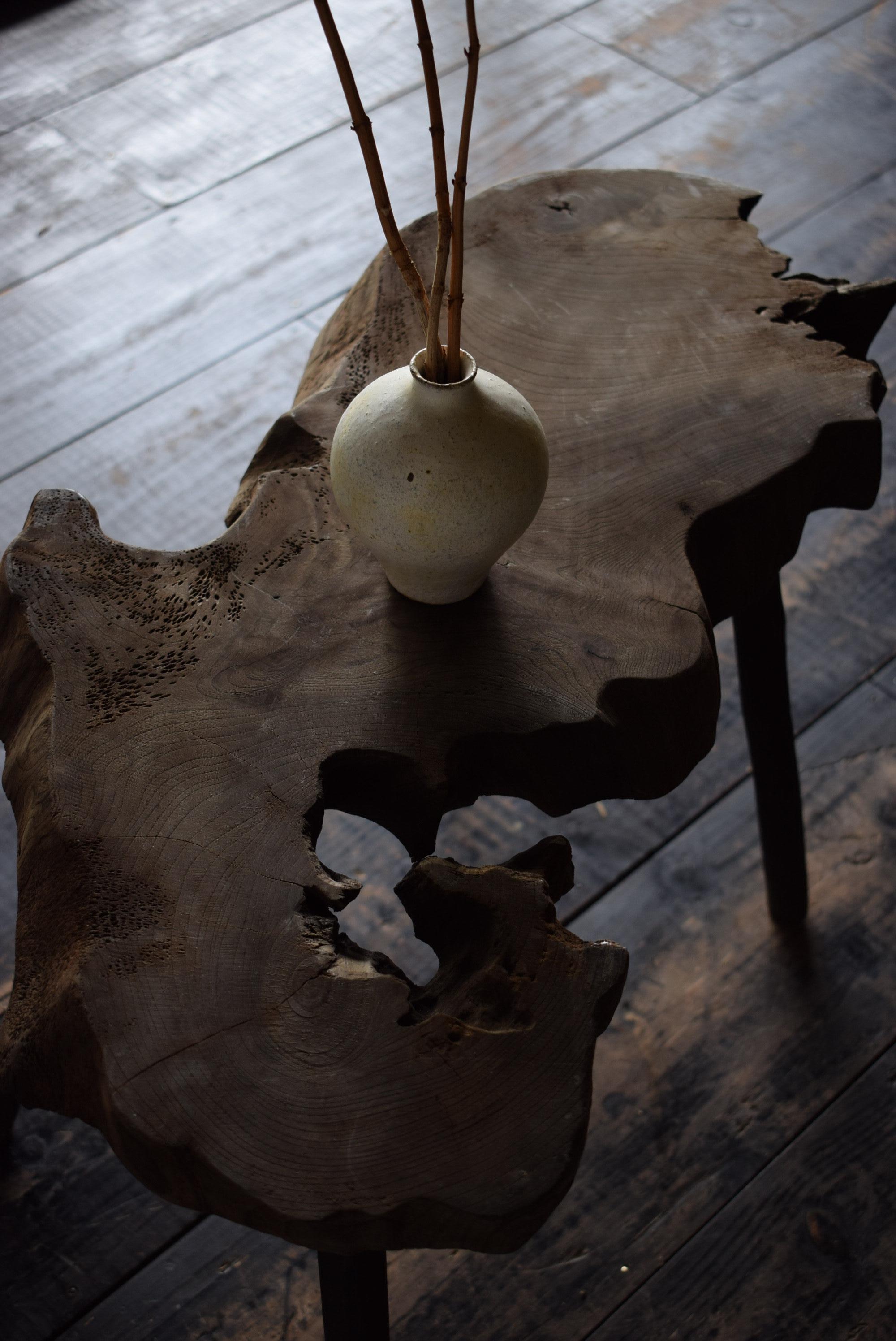 Japanese antiques wood table /wabi-sabi side table / primitive wood table / stan siglo XX en venta