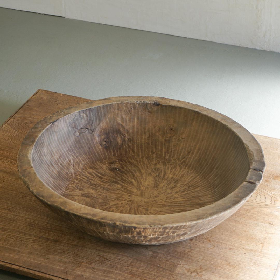 Japanese Antique Wooden Bowl 1910s-1940s Primitive Wabi-Sabi For Sale 7