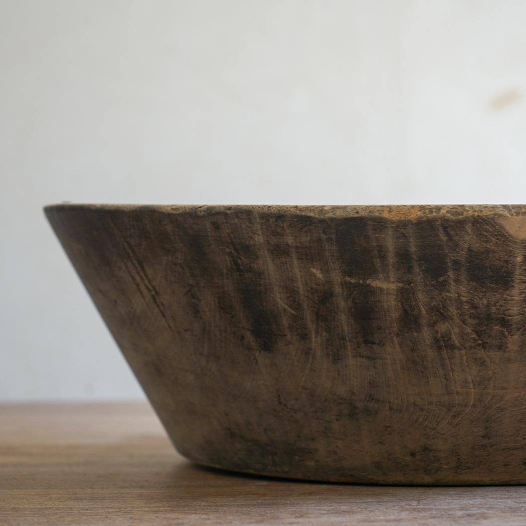 Japanese Antique Wooden Bowl 1910s-1940s Primitive Wabi-Sabi For Sale 1