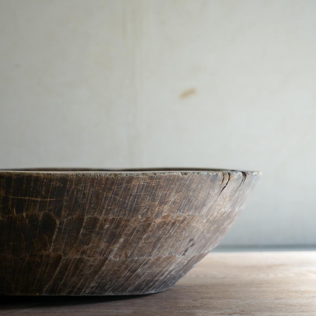 Japanese Antique Wooden Bowl 1910s-1940s Primitive Wabi-Sabi For Sale 2