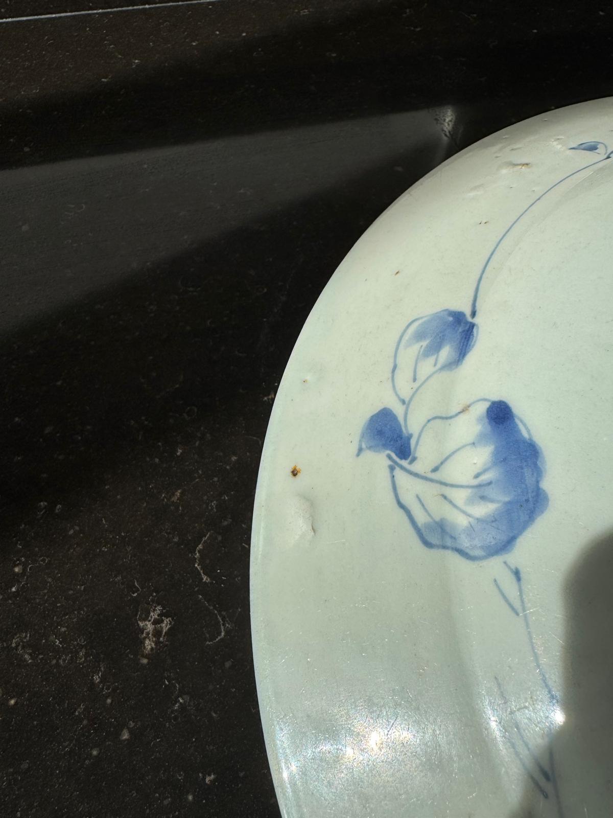 Japanese Arita Blue and White Kraak Dish - Edo Period, late 17th For Sale 2