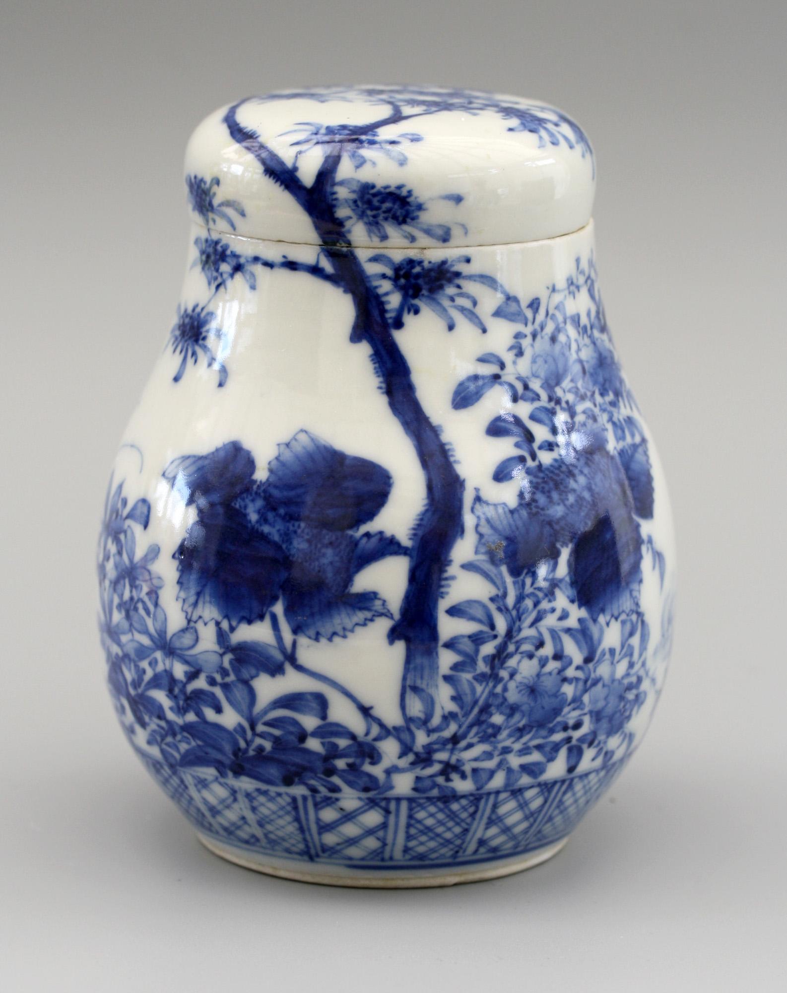 Japanese Arita Blue and White Landscape Porcelain Lidded Tea Caddy 5