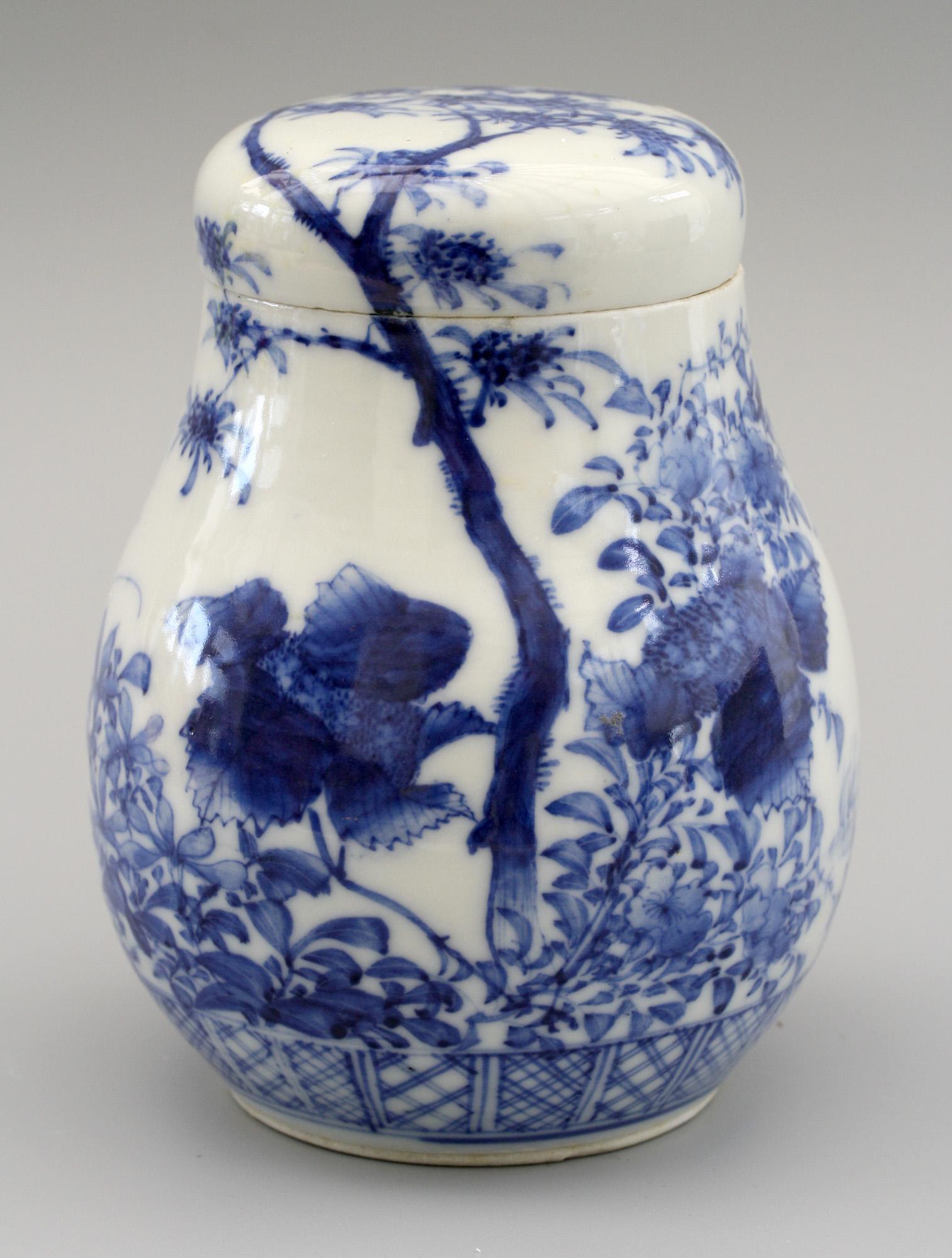 Japanese Arita Blue and White Landscape Porcelain Lidded Tea Caddy 6