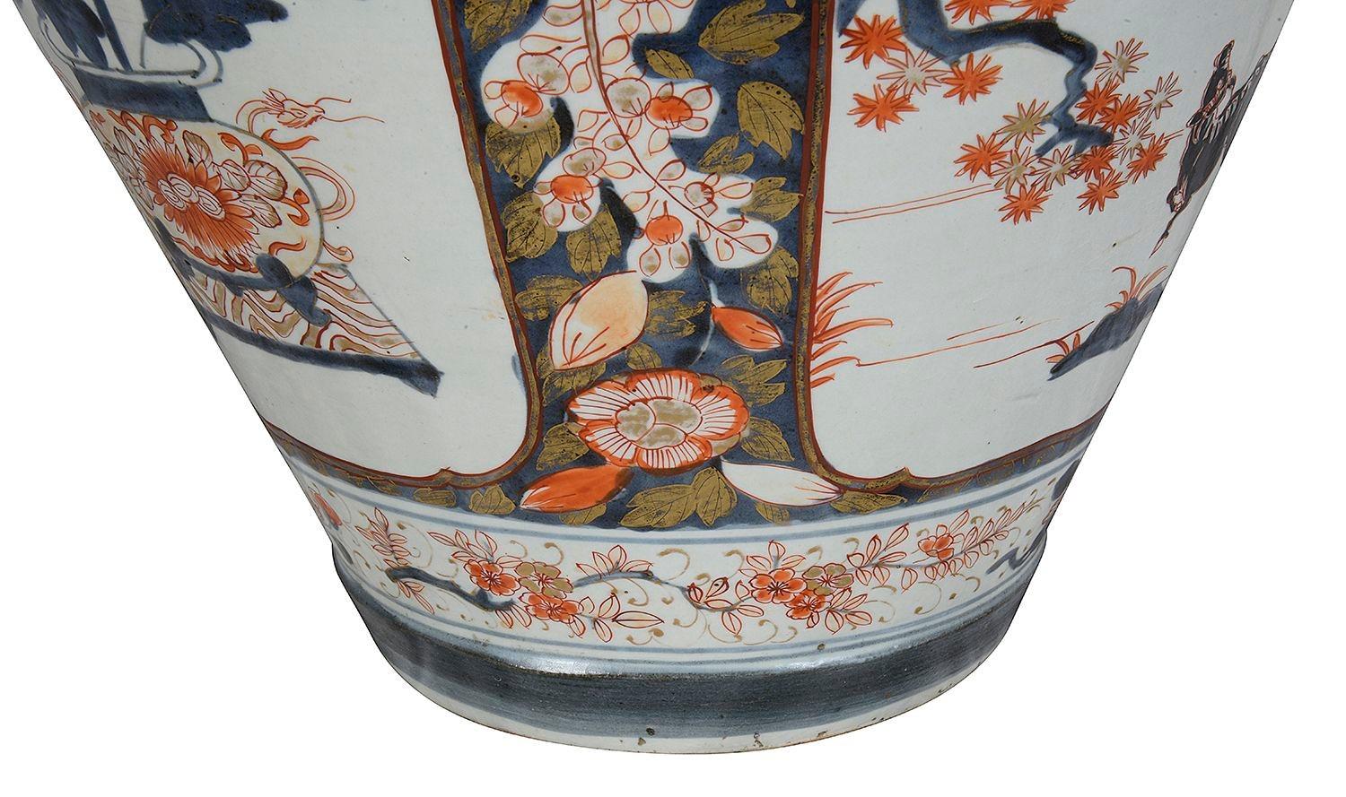 XVIIIe siècle Vase japonais Arita Imari du 18ème siècle. en vente