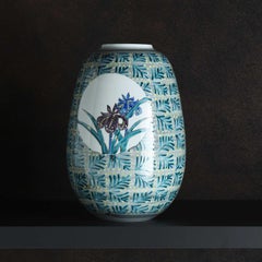 Japanese Arita "Iroe Shoubumon" ornamental vase L