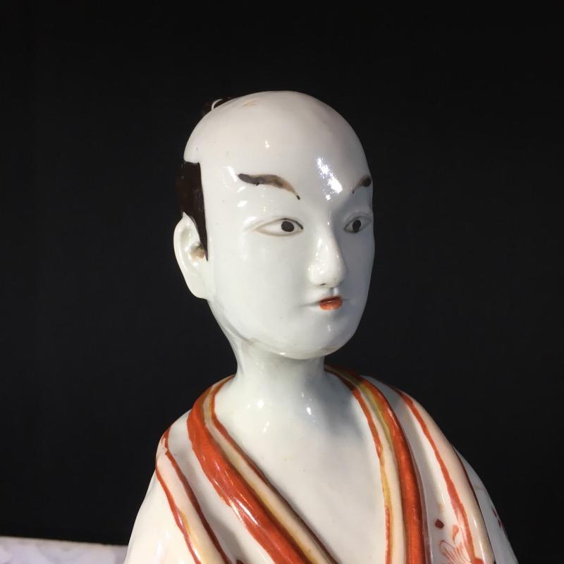Japanese Arita Porcelain Figure of a Man, circa 1700 In Good Condition For Sale In Geelong, Victoria