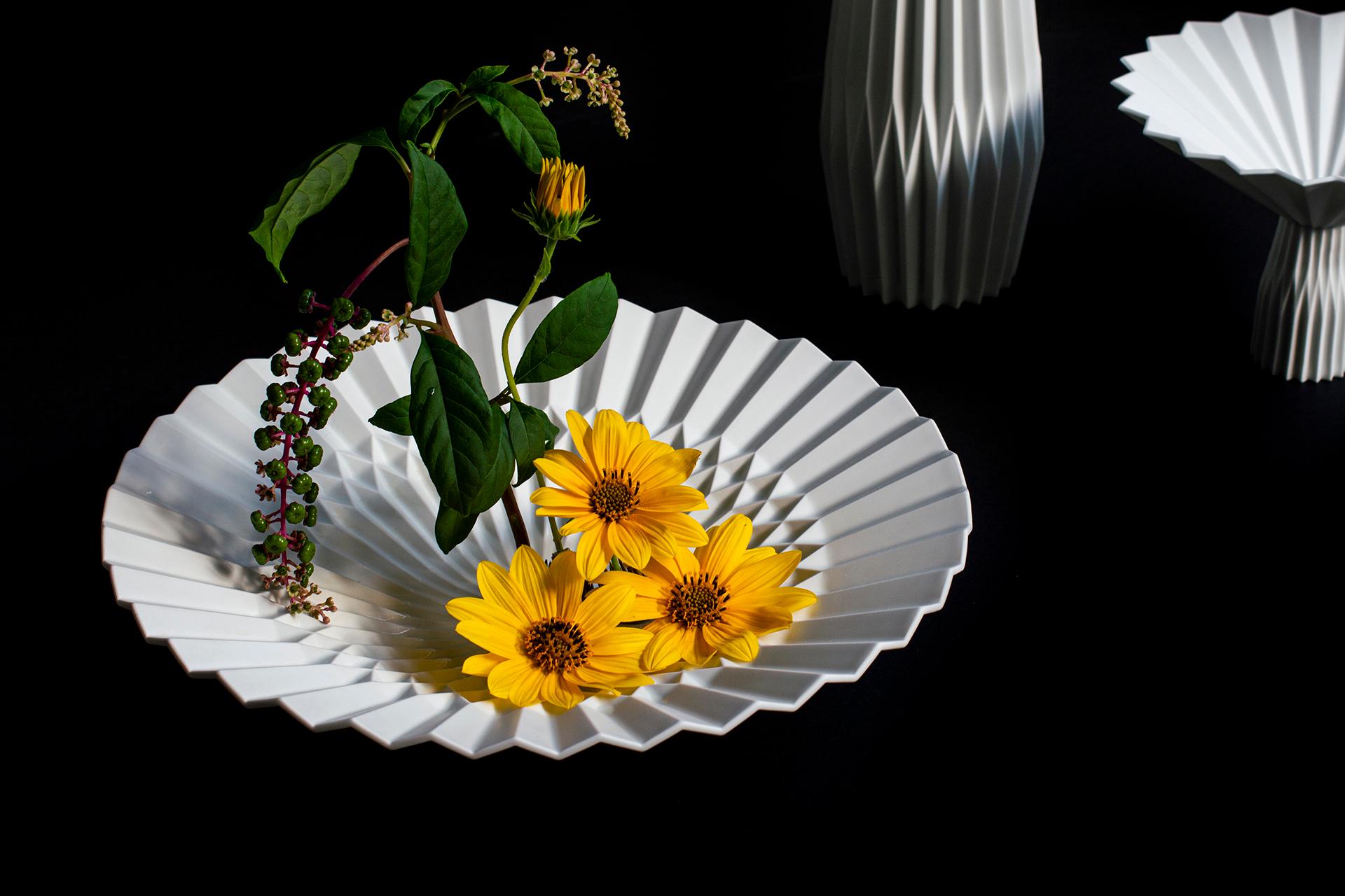 Japanese Arita Porcelain Tray 'Pliage' For Sale 6