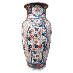 Antique Japanese Arita Porcelain Vase with Imari Decoration, Japan Edo Period