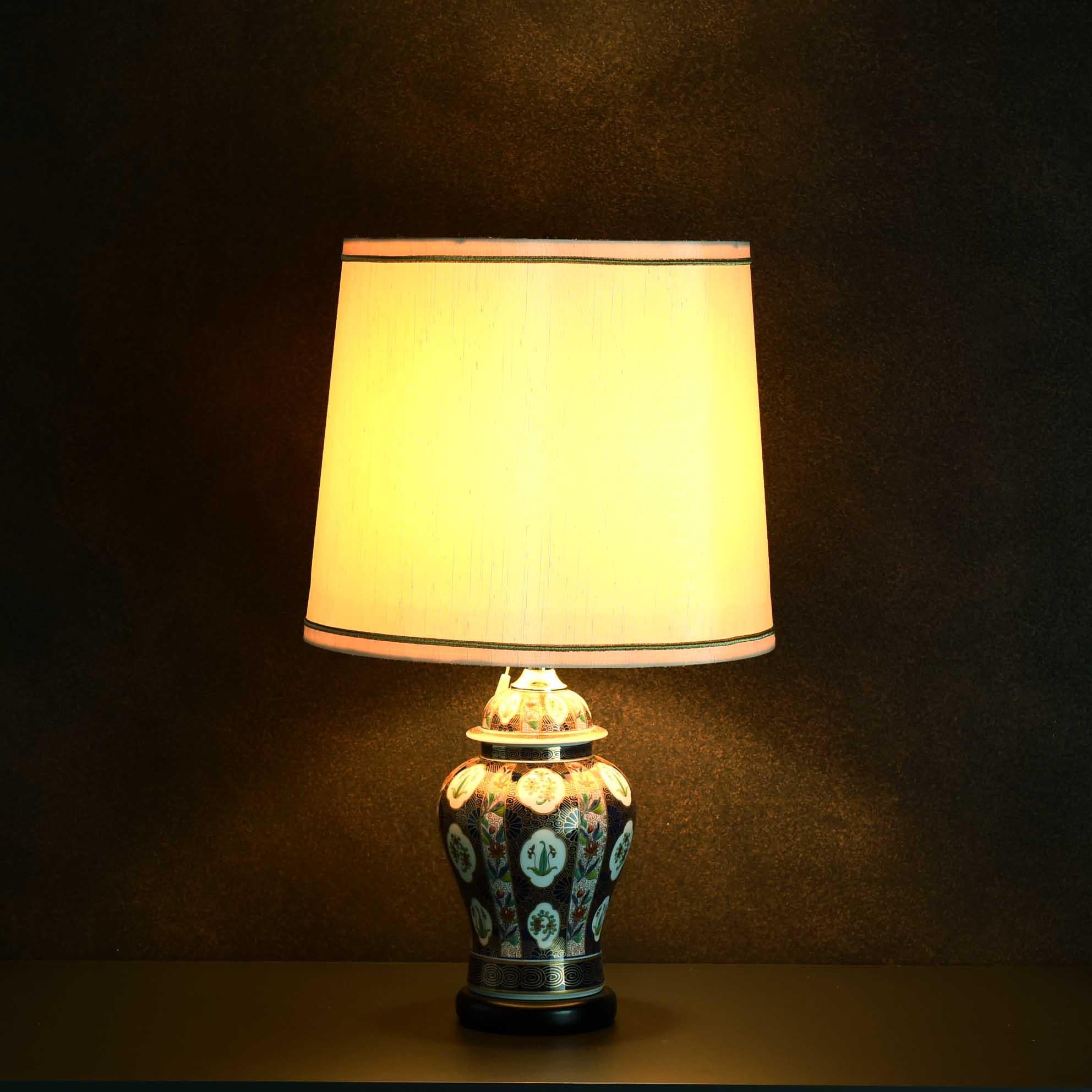 Japanische Arita-Lampe „Sarasa“ aus Japan (Japanlack) im Angebot