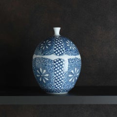 Japanese Arita "Sometsuke Karakusabana" Handmade vase