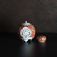 Japanese Arita "Umekomon incence" storage box made in Japan