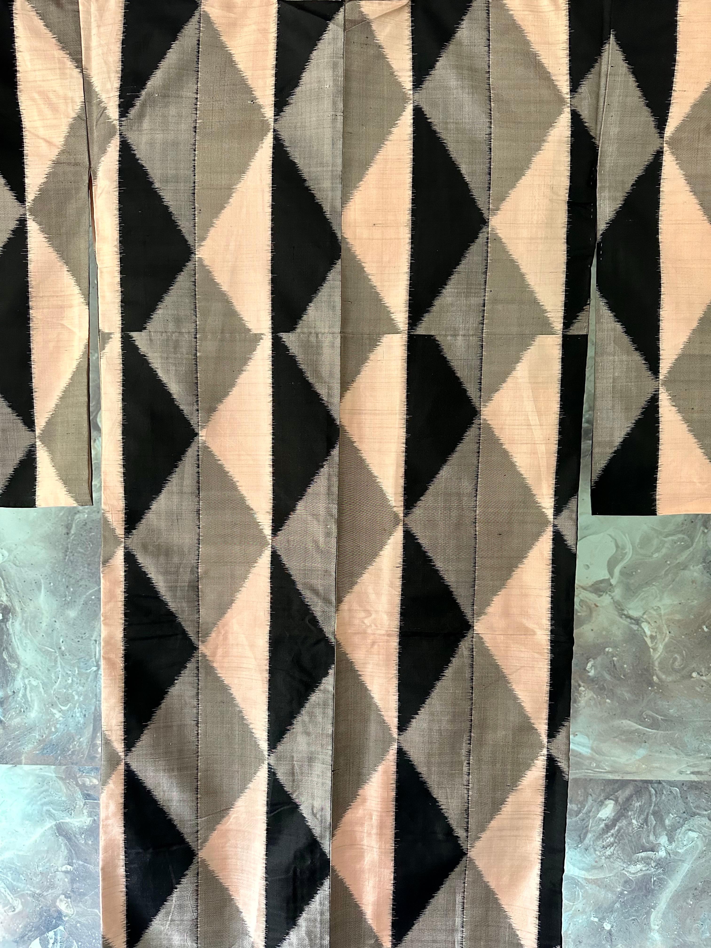Showa Kimono japonais Art Déco Ikat Meisen en soie en vente