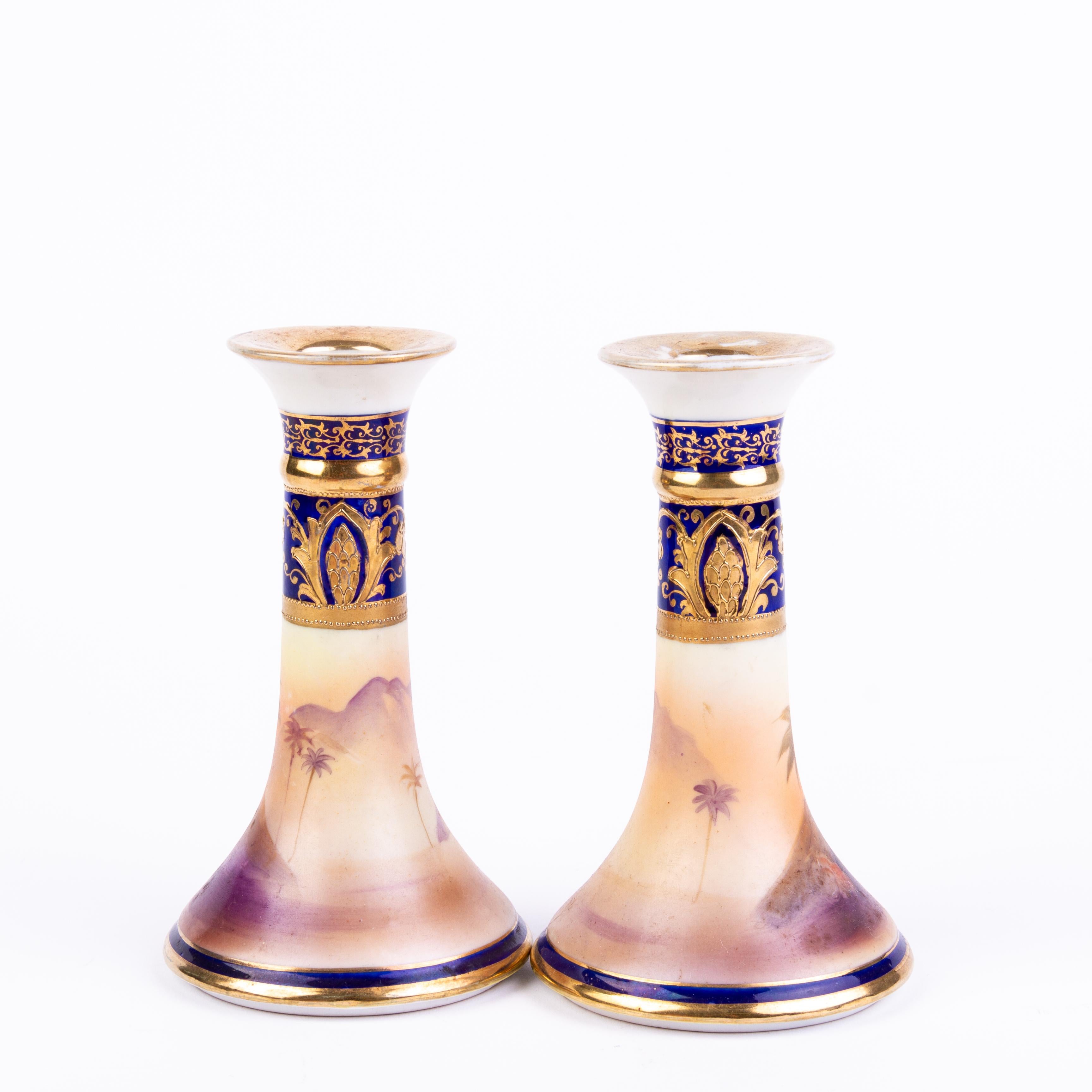 Japanese Art Deco Noritake Fine Gilt Porcelain Orientalist Candlesticks In Good Condition For Sale In Nottingham, GB