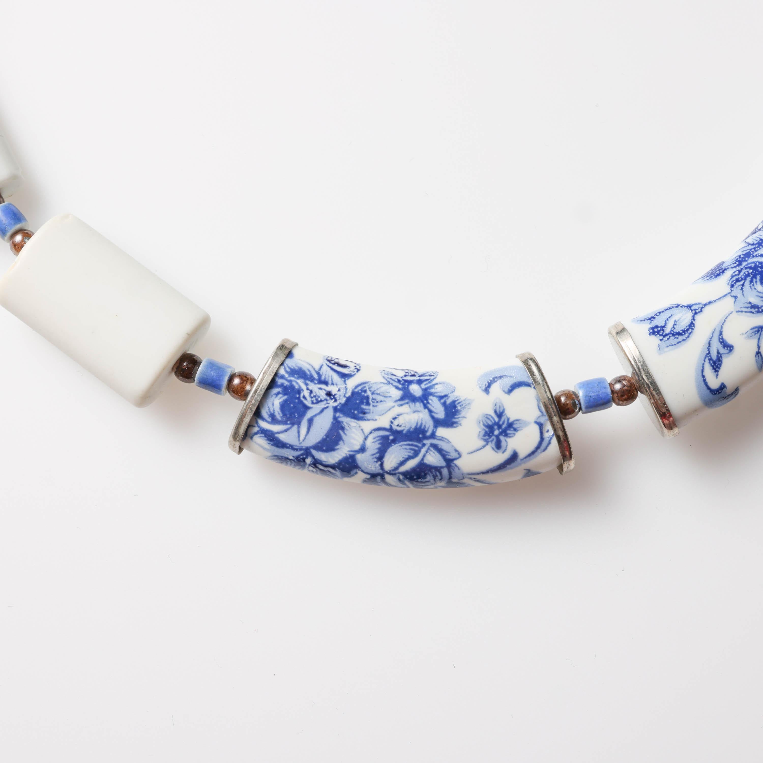 Japanese Art Deco Porcelain Necklace For Sale 1