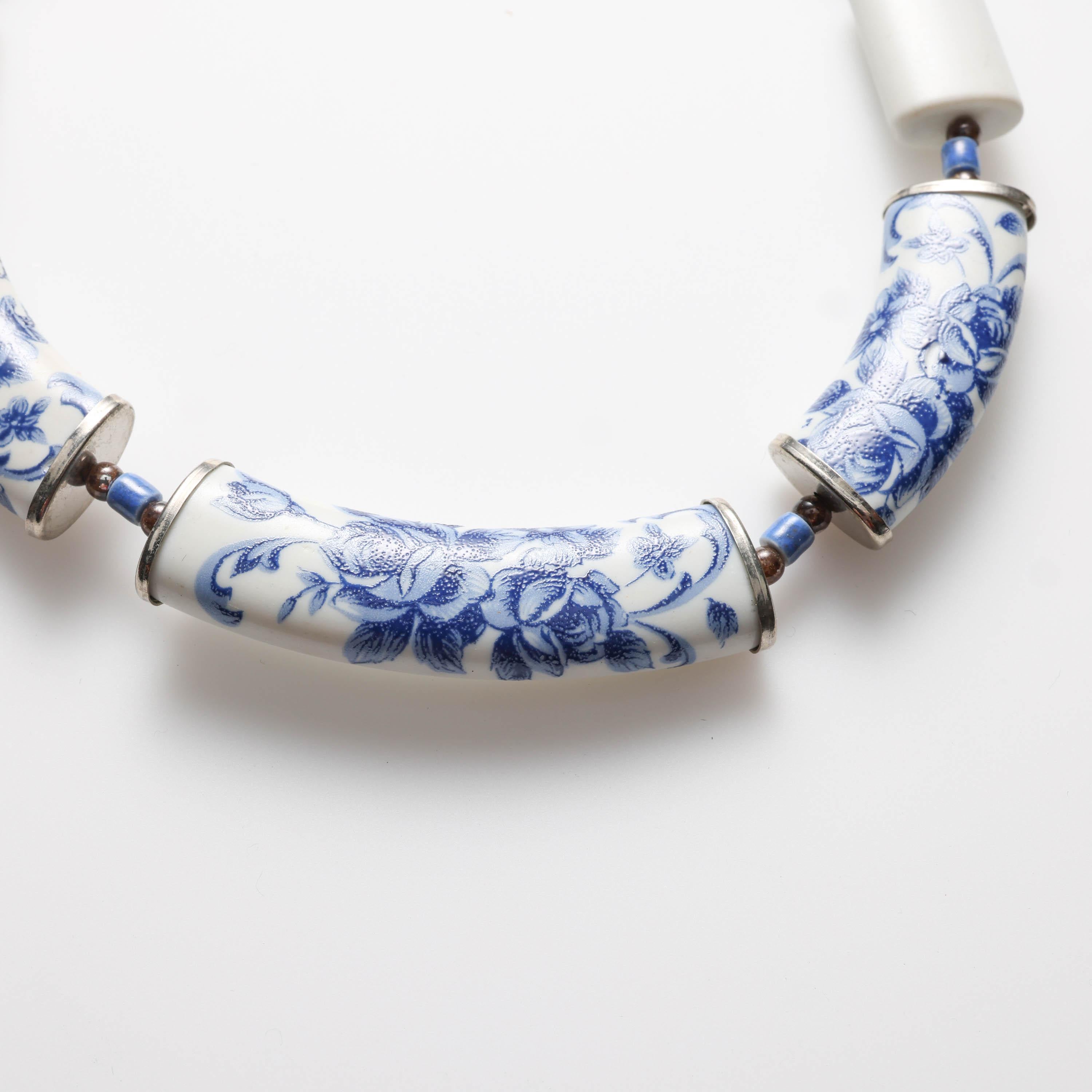 Japanese Art Deco Porcelain Necklace For Sale 2