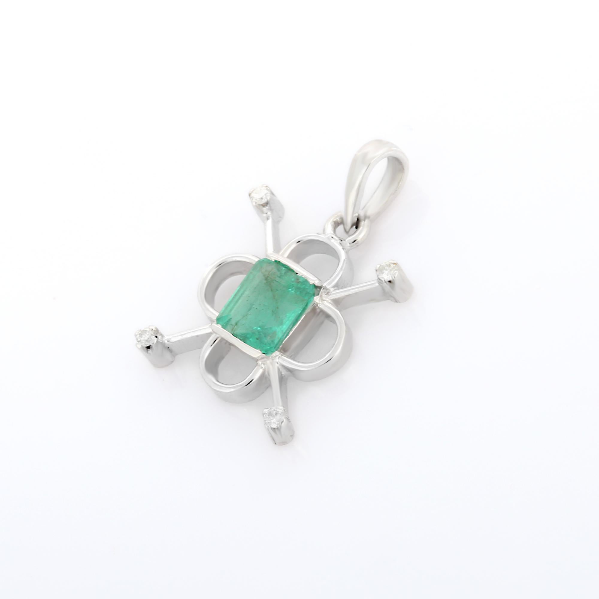 Japanese Art Design Emerald Diamond Pendant in 18K White Gold In New Condition For Sale In Houston, TX