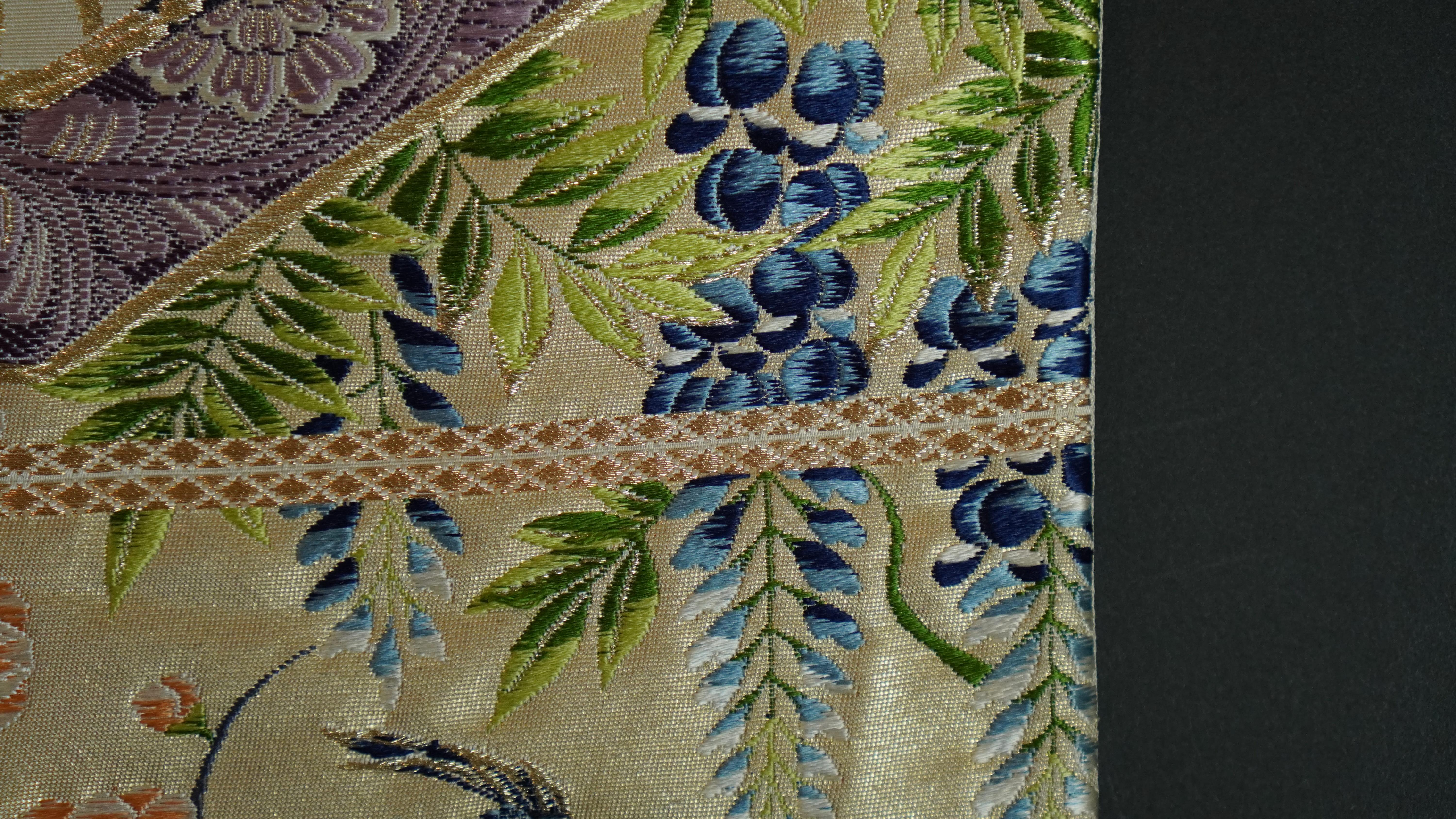Silk  Japanese Art / Kimono Art / Tapestry, the King of Peacocks For Sale