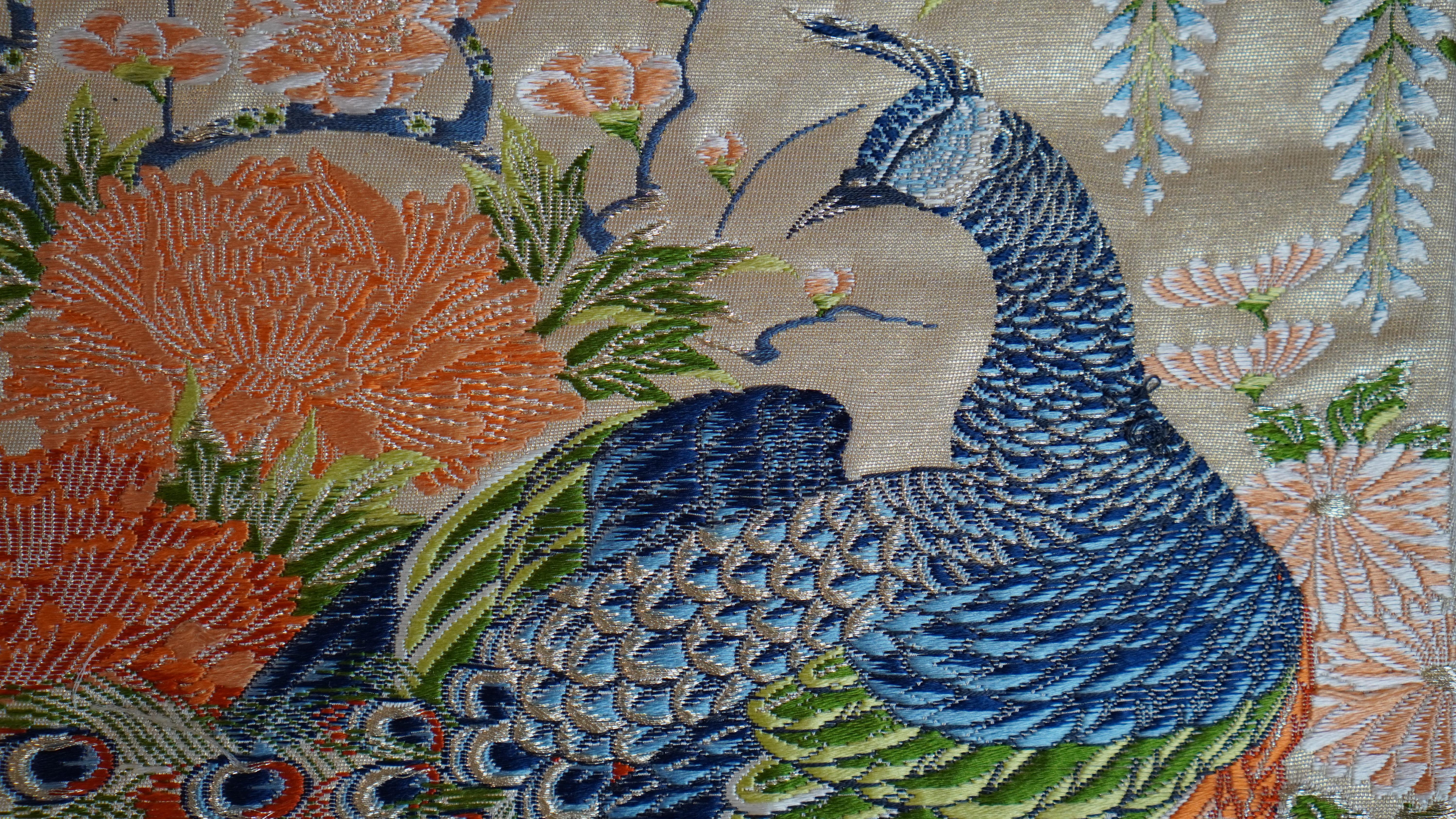 Japonais  Art japonais / Kimono Art / Tapisserie, le Roi des Paons en vente