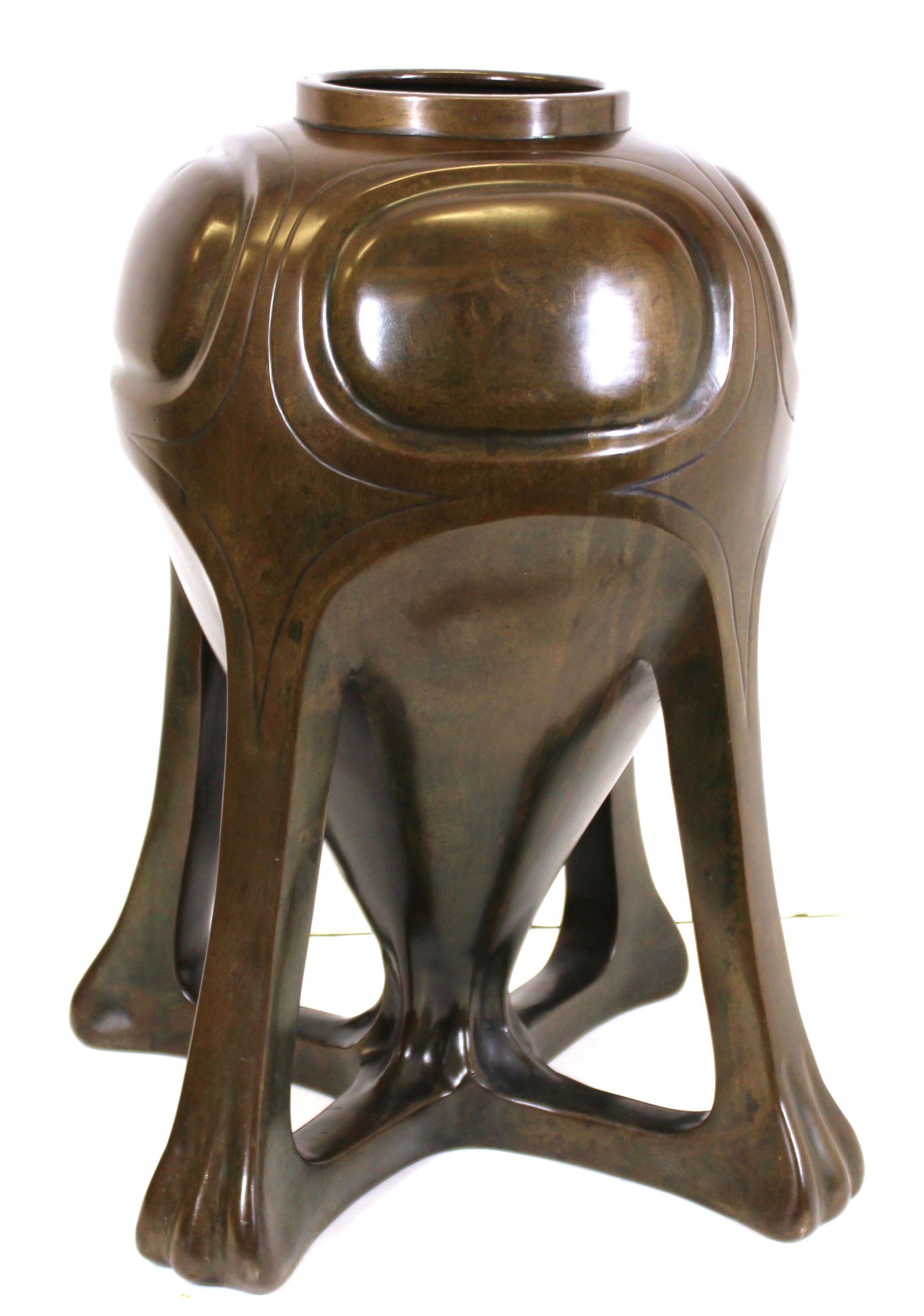 Japanese Art Nouveau Bronze Urn For Sale 7