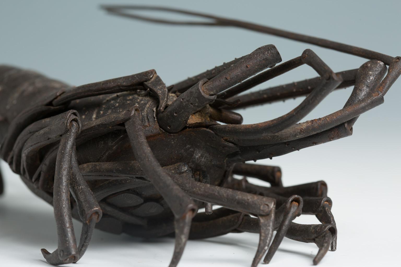 Japanese Articulated Iron Jizai Okimono of a Lobster by Myochin Muneharu In Good Condition For Sale In Milano, IT