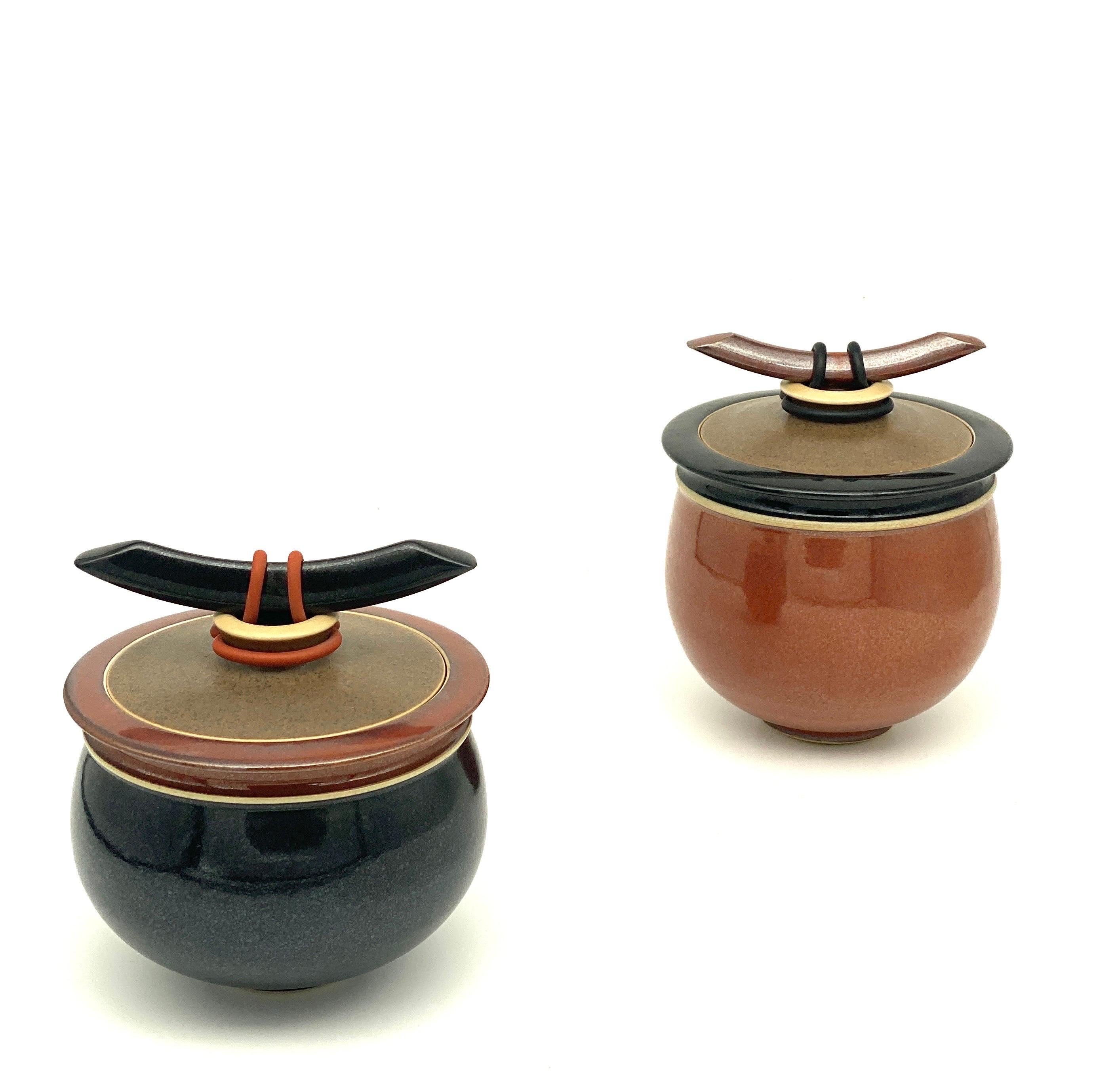 Japanese Artist Ceramics by Jerry Johns German Art Pottery For Sale 3