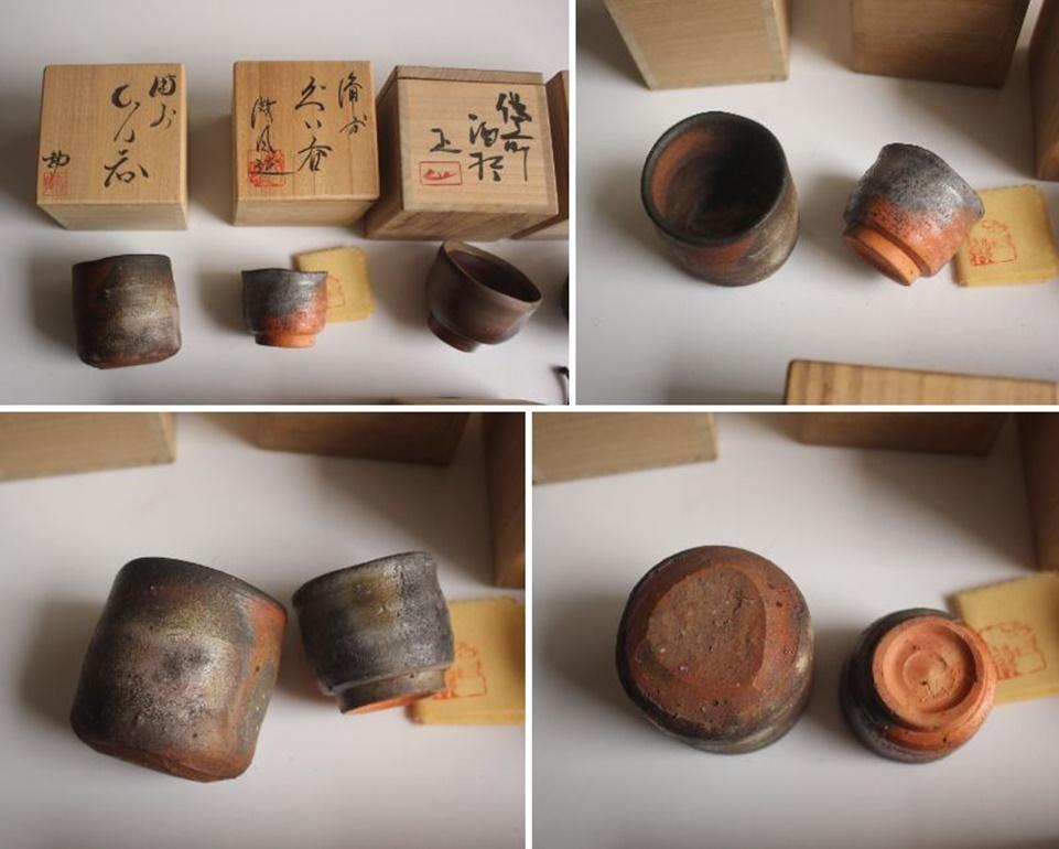 F13 Japanische Künstler Design Bizen ware 4 Sake Flaschen & 6 Sake Tassen (Handgefertigt) im Angebot
