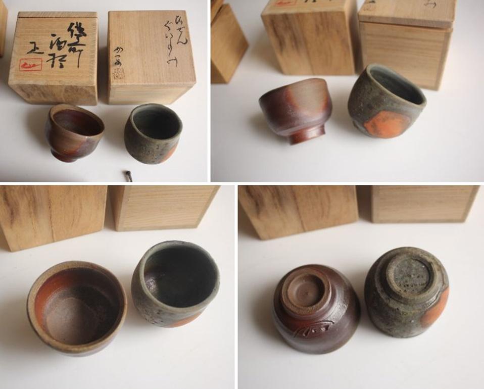 F13 Japanische Künstler Design Bizen ware 4 Sake Flaschen & 6 Sake Tassen im Zustand „Gut“ im Angebot in Niiza, JP