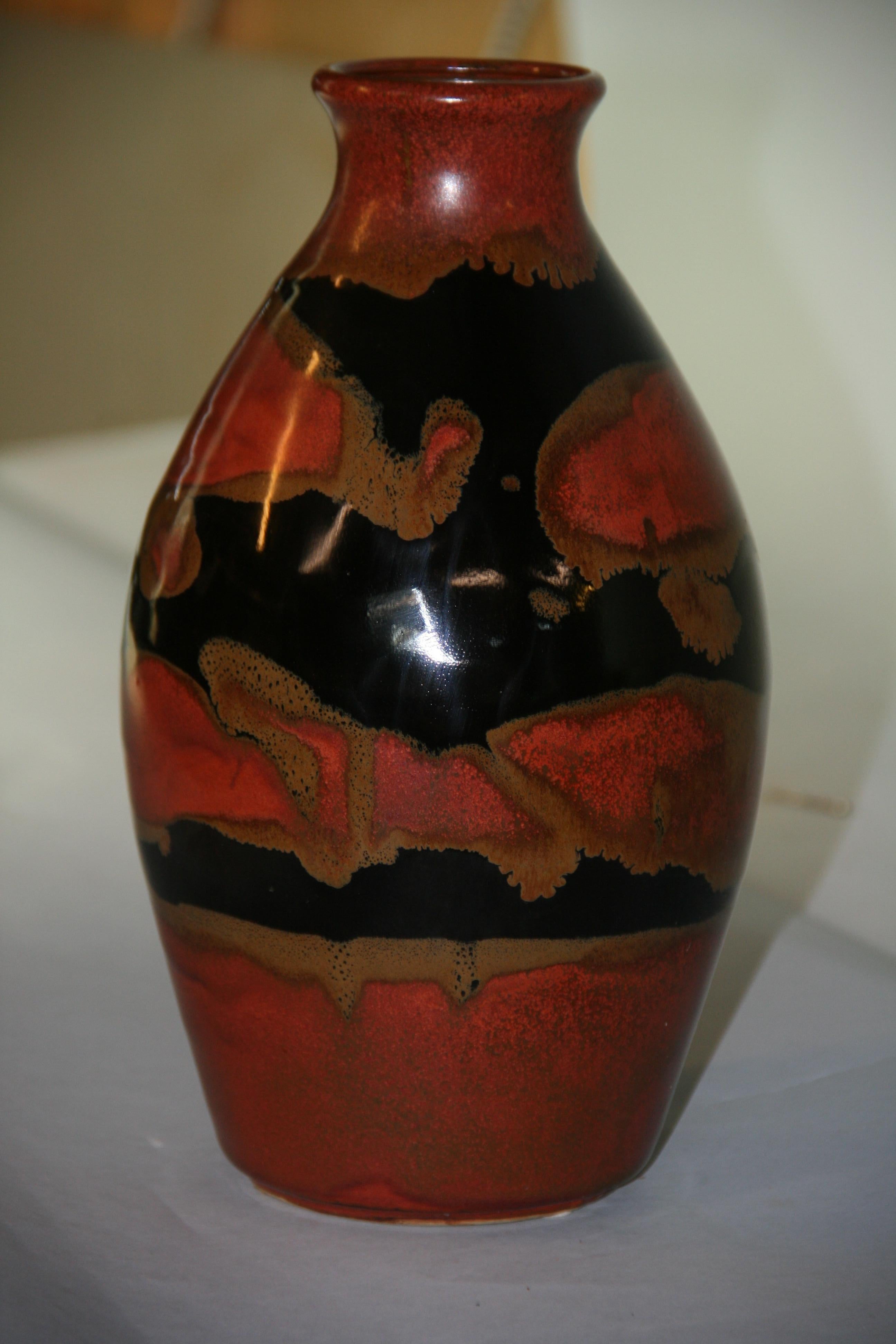 Vaso in ceramica smaltata realizzato da un artista giapponese in vendita 4
