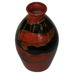 Jarrón de cerámica esmaltada hecho por un artista japonés
