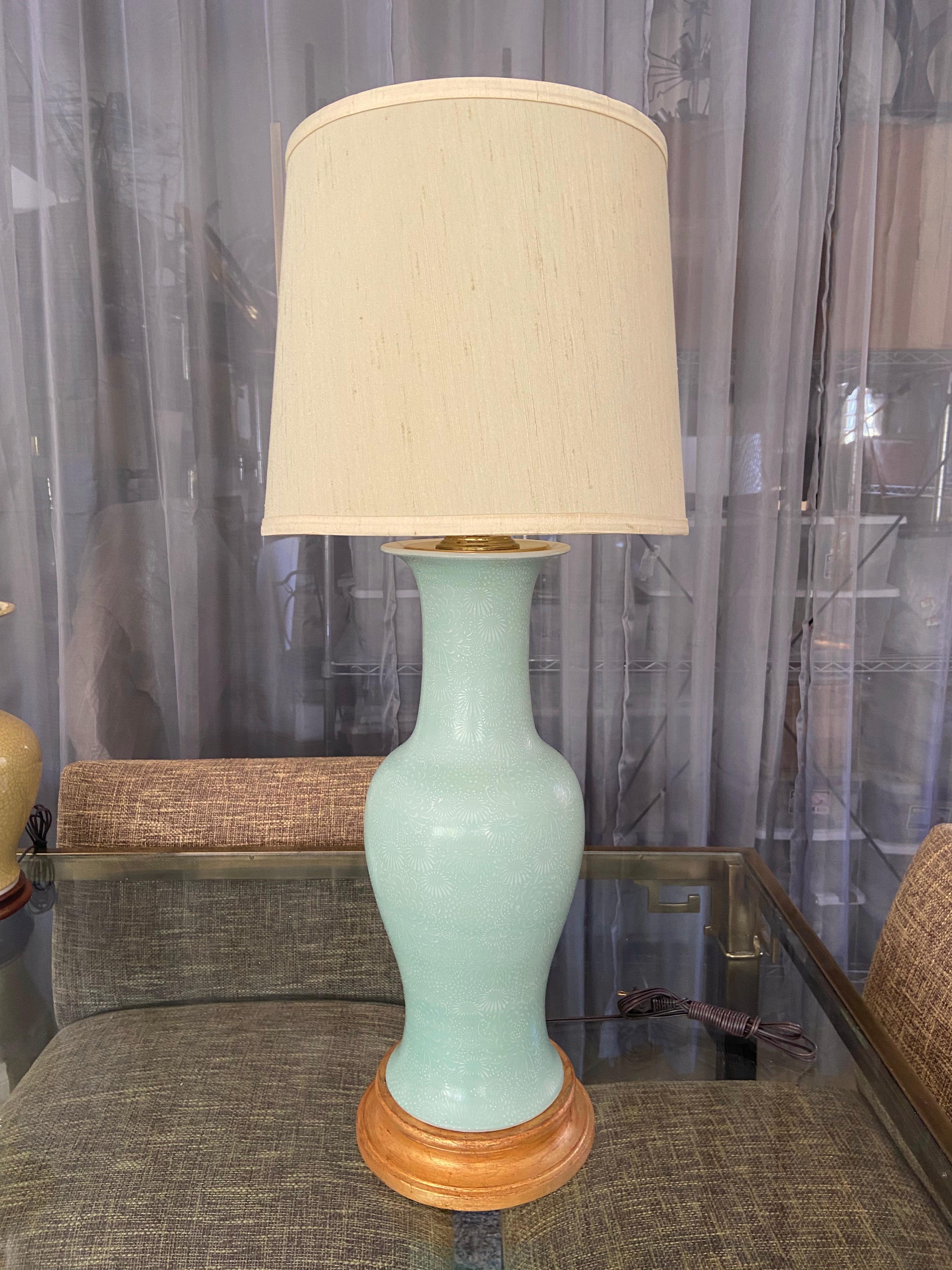 Japanese Asian 1930s Celadon Green Porcelain Table Lamp For Sale 5