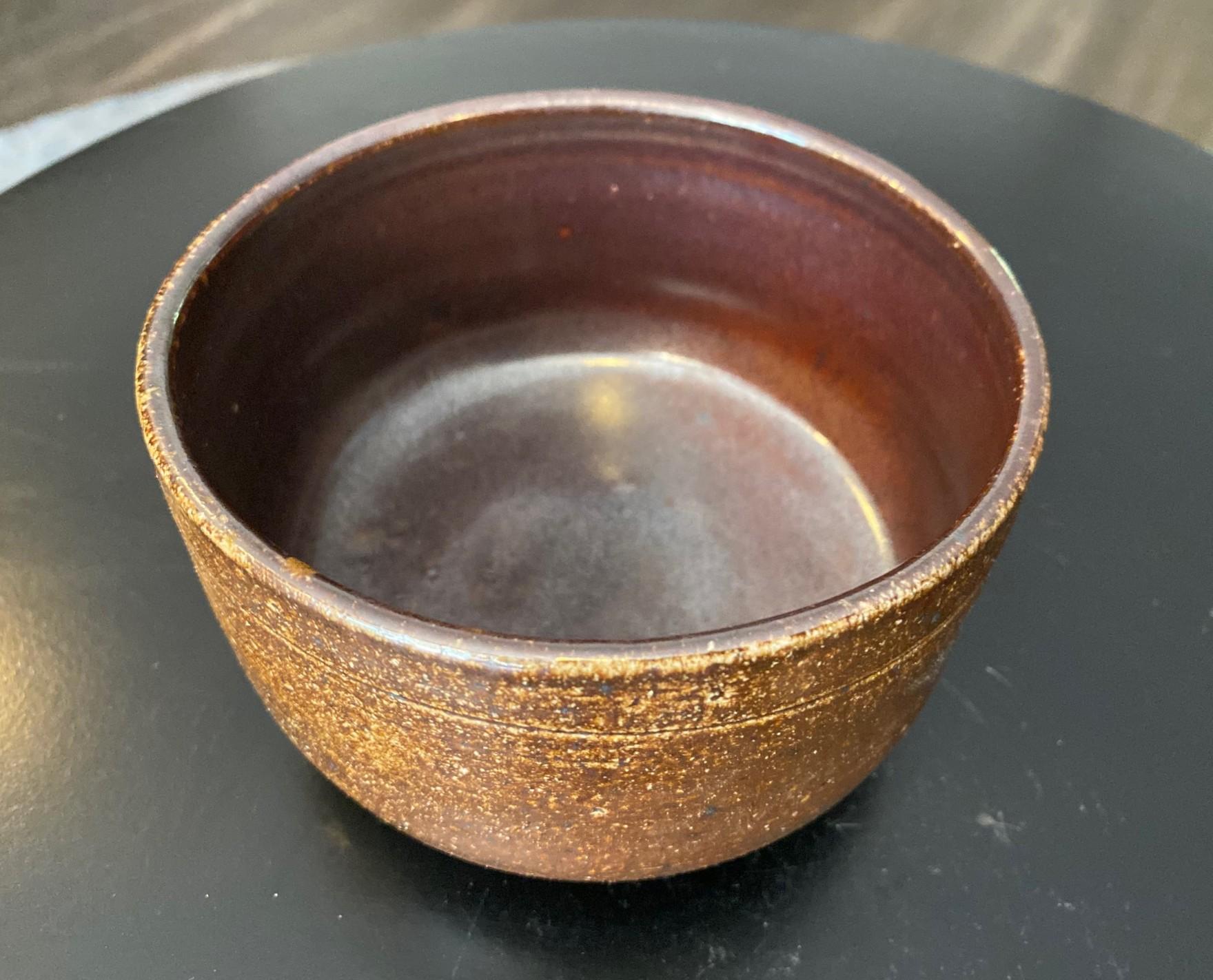 Tazón de té Chawan de cerámica asiática japonesa Bizen Yaki Wabi-Sabi Studio Pottery Showa en venta
