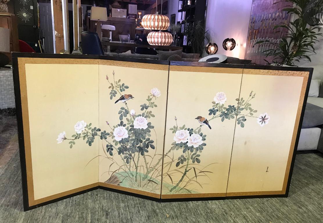 Japanese Asian Four-Panel Byobu Showa Folding Screen Playful Birds and Flowers In Good Condition In Studio City, CA