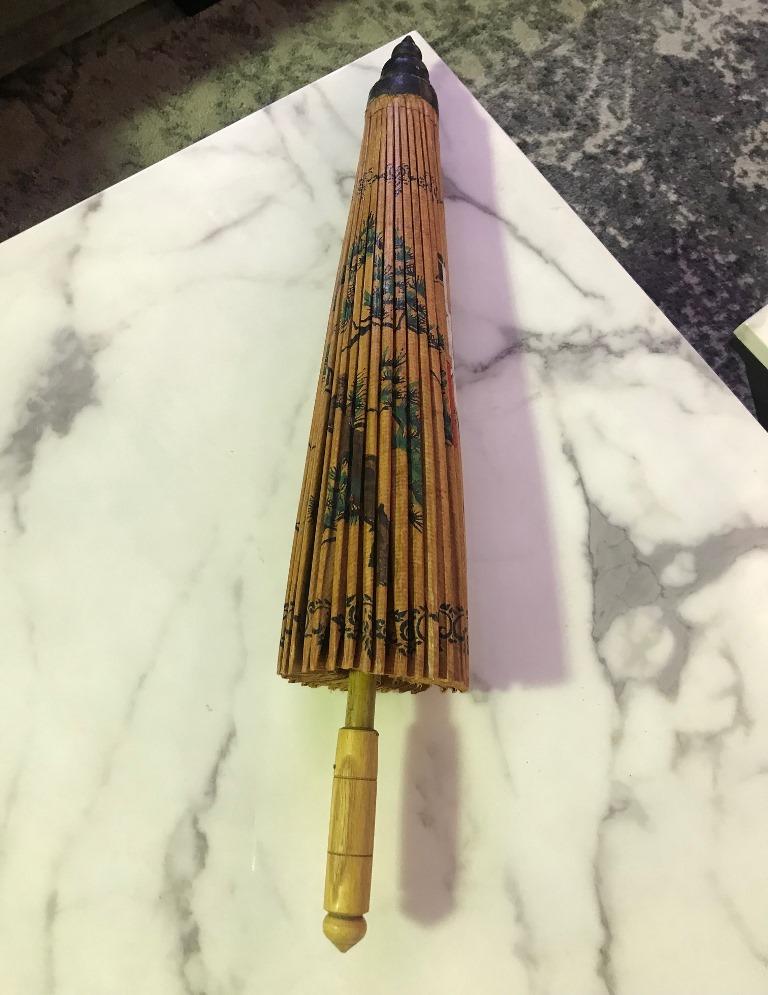 Japanese Asian Hand Painted Parasol Umbrella Wagasa In Good Condition In Studio City, CA