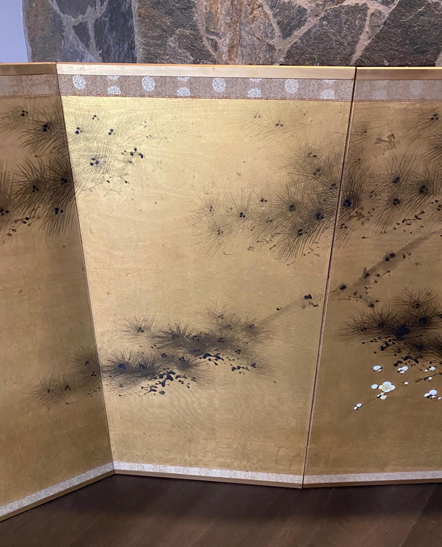 Japanisch Asiatisch Signiert Vier Panel Folding Byobu Kirschblüte & Pine Tree Bildschirm im Zustand „Gut“ im Angebot in Studio City, CA