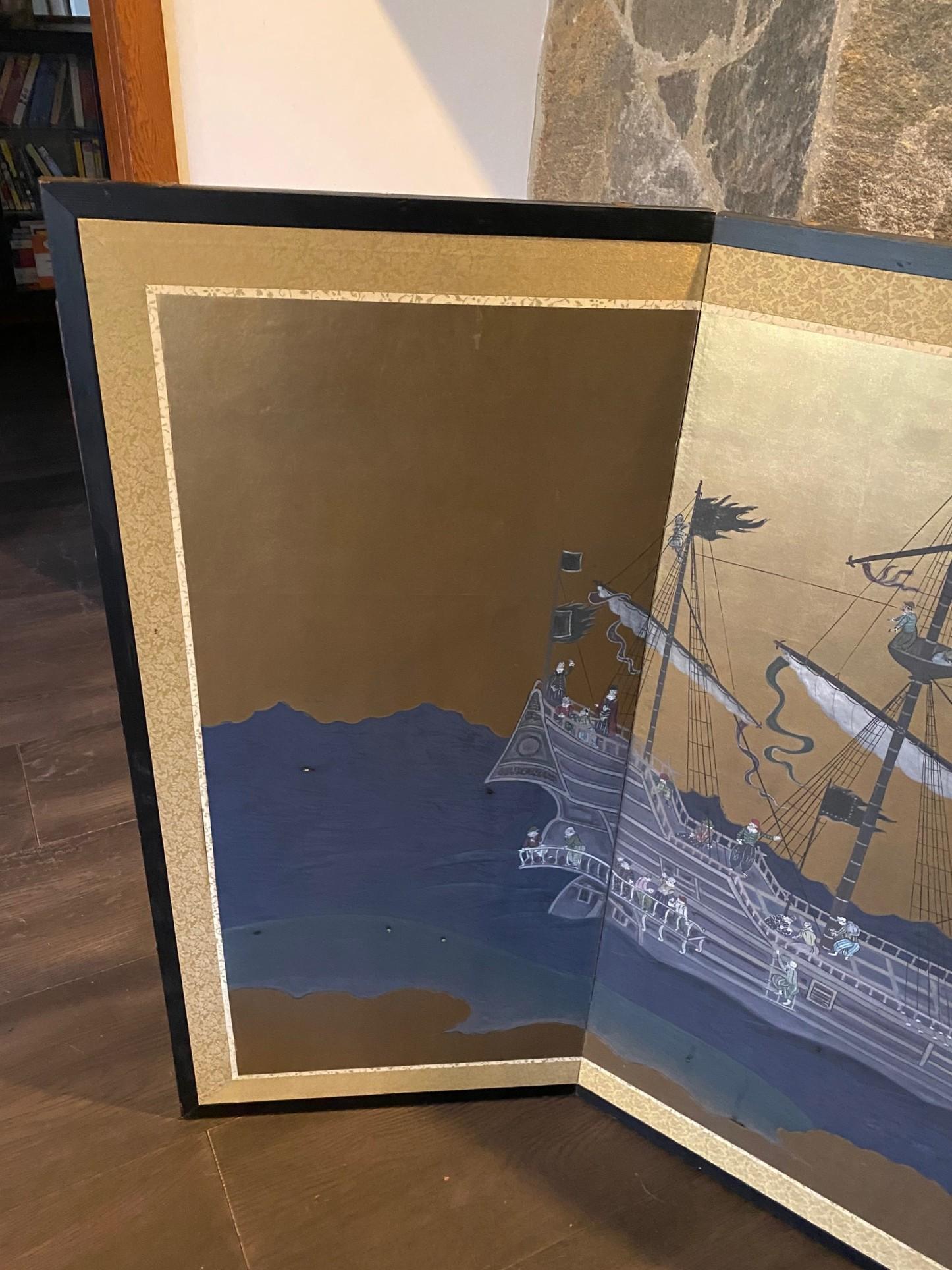 Japanisch Asiatisch Signiert Vier Panel Folding Byobu Nanban Schiff auf See Ankunft Bildschirm (20. Jahrhundert) im Angebot