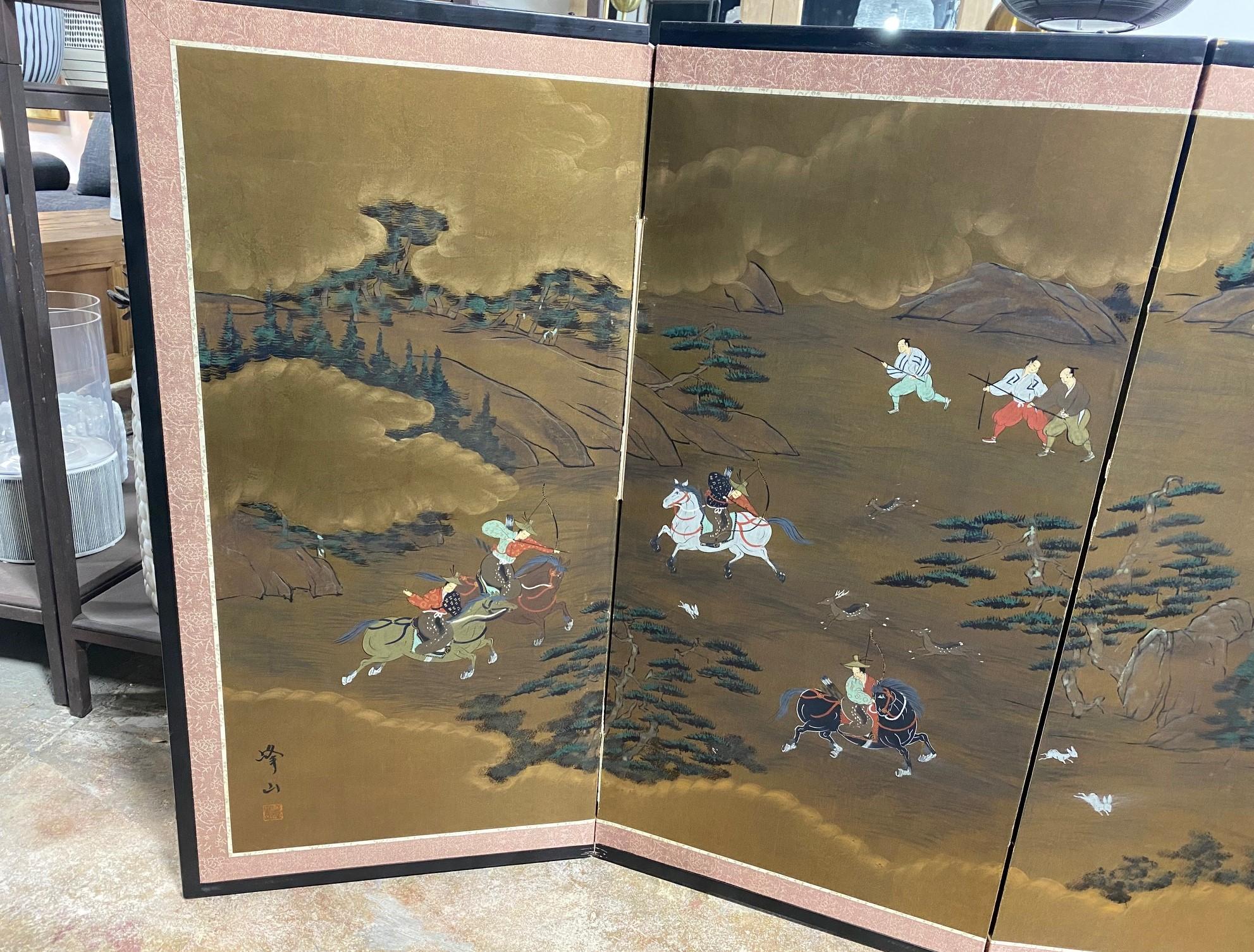 Japanisch-asiatische, signierte, vierteilige, klappbare Byobu-Raumteiler-Landschaft mit Jagdszenen im Zustand „Gut“ im Angebot in Studio City, CA