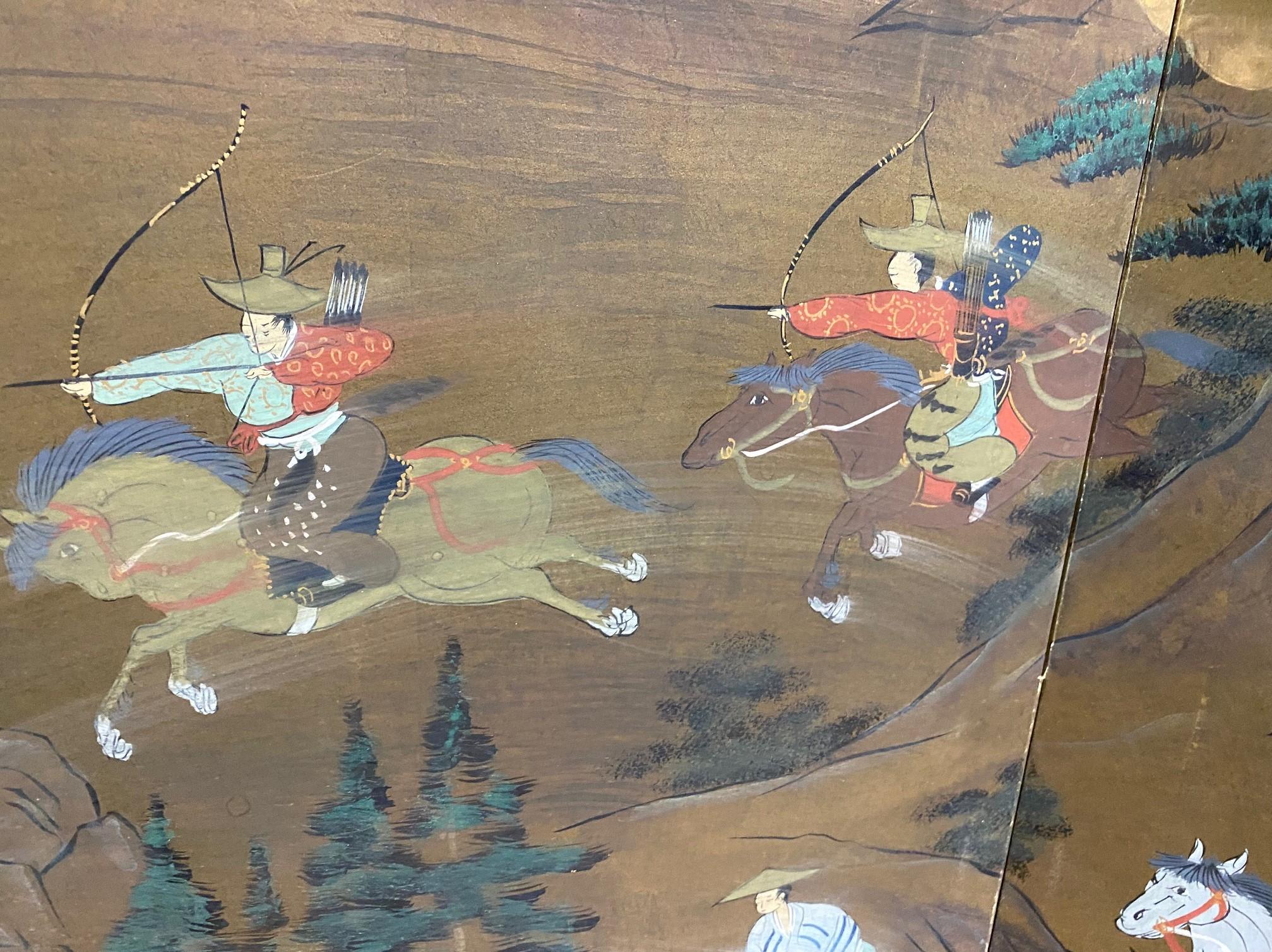 Japanisch-asiatische, signierte, vierteilige, klappbare Byobu-Raumteiler-Landschaft mit Jagdszenen (Blattgold) im Angebot