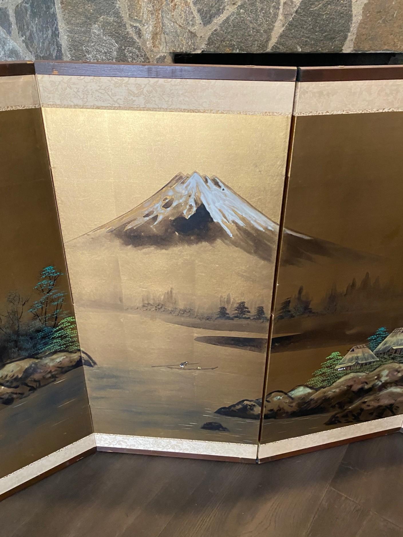 Fatto a mano Paravento Byobu giapponese firmato a quattro pannelli pieghevoli con paesaggio del Monte MT Fuji in vendita