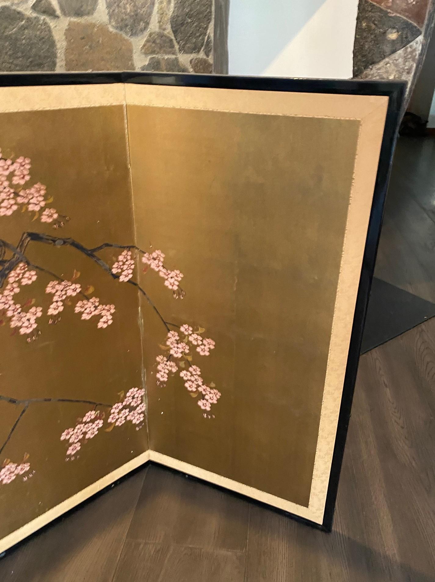 Japanisch Asiatisch Signiert Vier-Panel Folding Byobu Showa Kirschblütenbaum Bildschirm (Handgefertigt) im Angebot