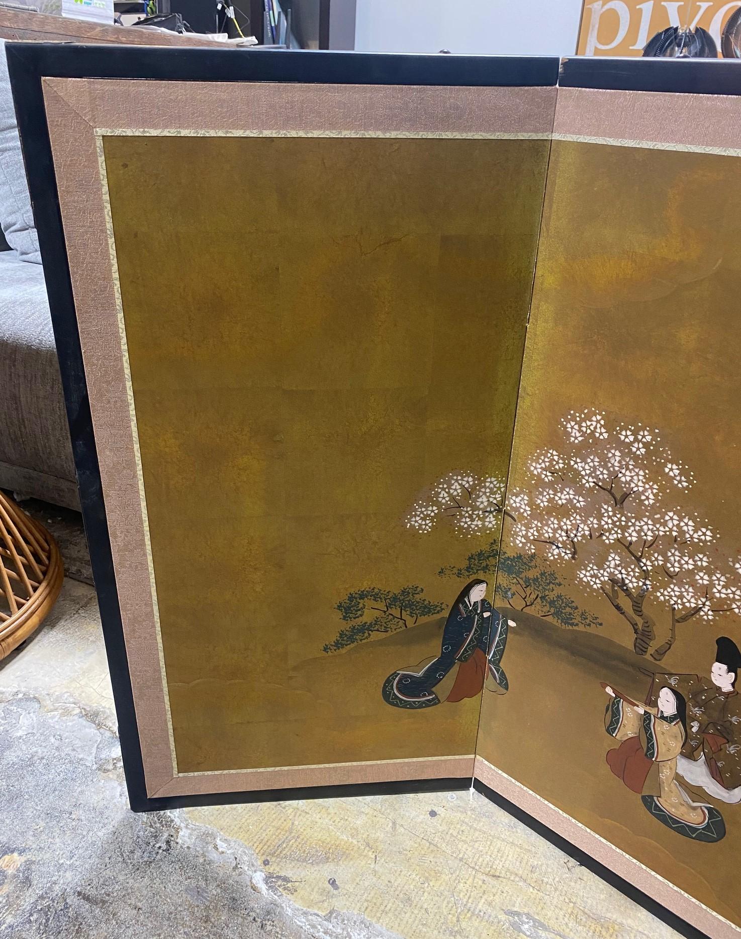 Biombo japonés asiático firmado Byobu Showa de cuatro paneles plegables Cuentos del Genji Japonés en venta
