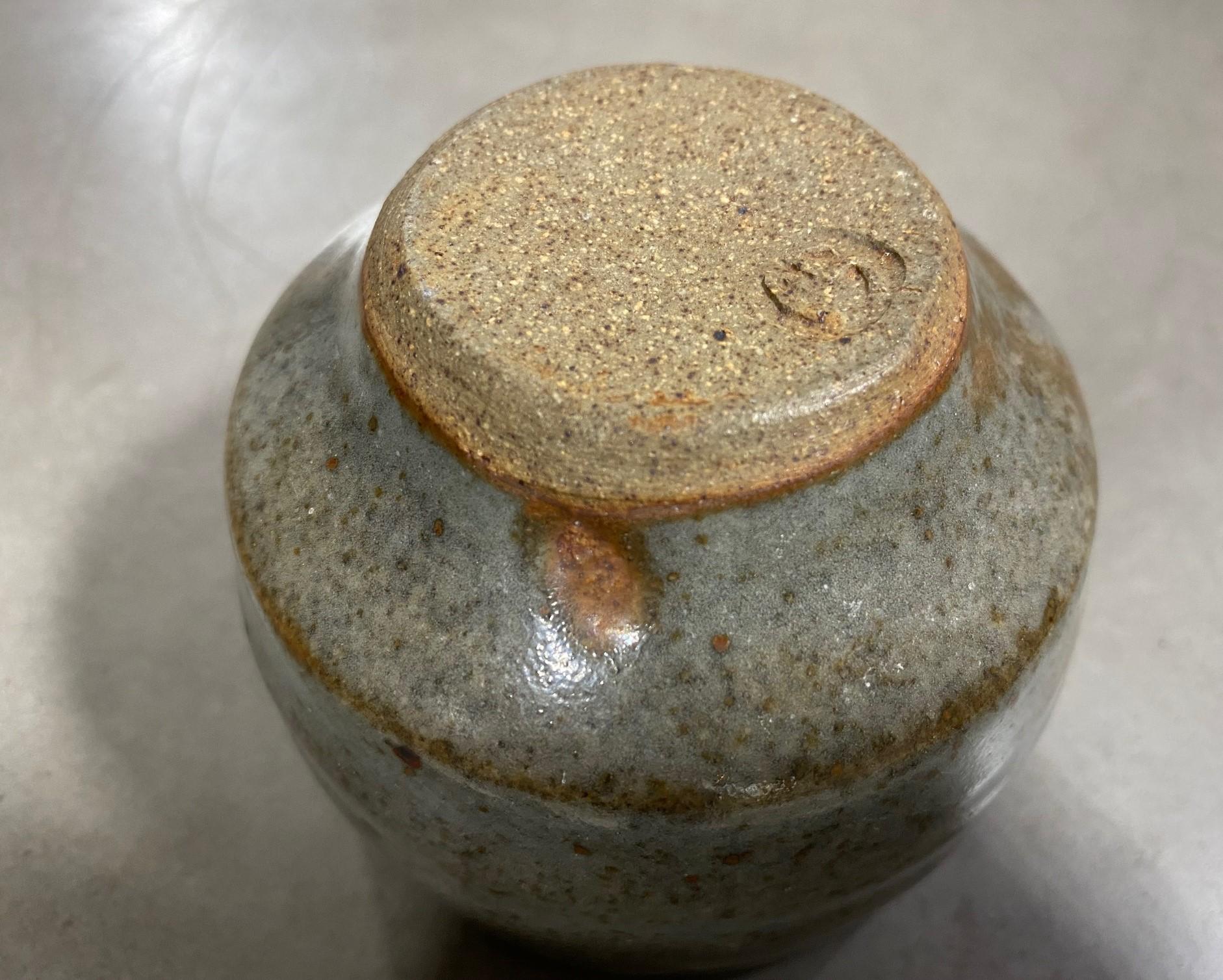 Japanese Asian Signed Glazed Pottery Ceramic Folk Art Wabi-Sabi Yunomi Teacup For Sale 5