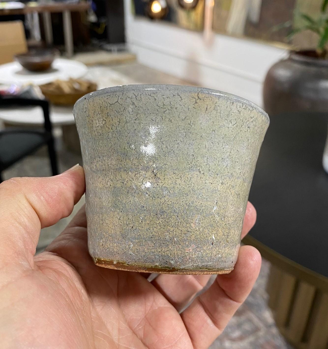 Tasse à thé japonaise asiatique en céramique émaillée signée Wabi-Sabi Yunomi, art populaire en vente 1