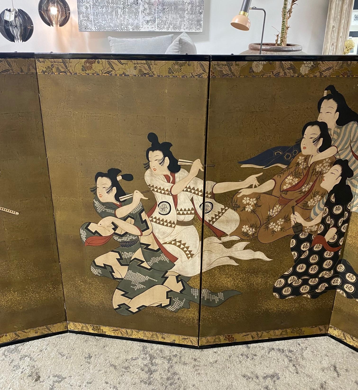 Japonais Paravent japonais asiatique pliant à six panneaux signé en forme de cour d'Androgynous en vente