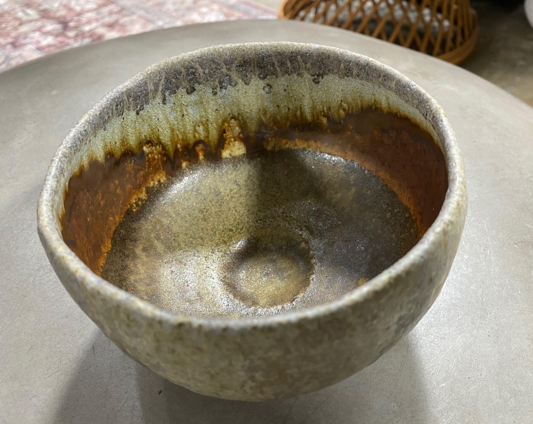 Japanese Asian Signed Studio Pottery Wabi-Sabi Ceramic Glazed Chawan Tea Bowl For Sale 4