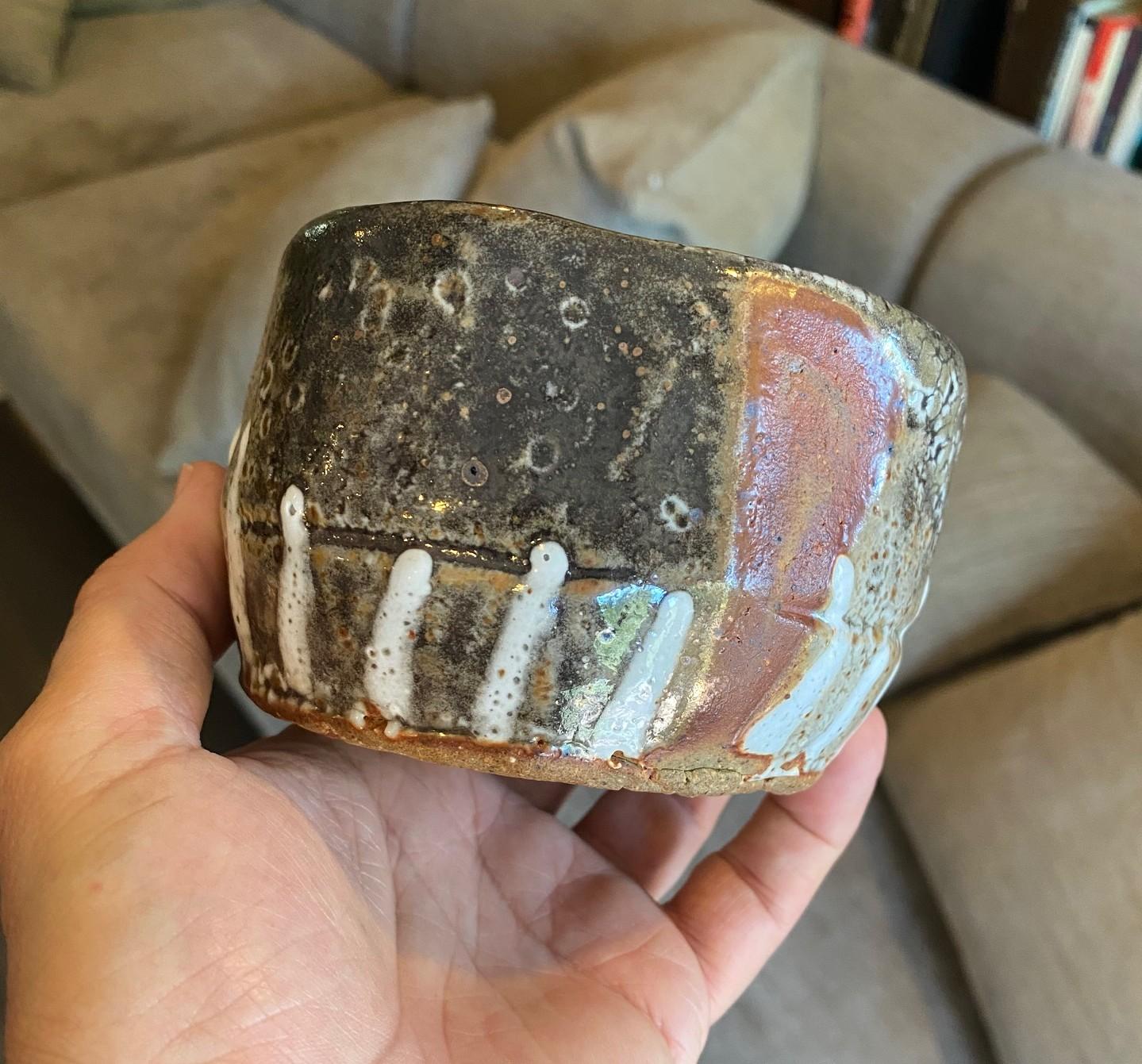 Bol à thé Chawan signé Studio Pottery Wabi-Sabi en céramique émaillée asiatique japonaise en vente 1